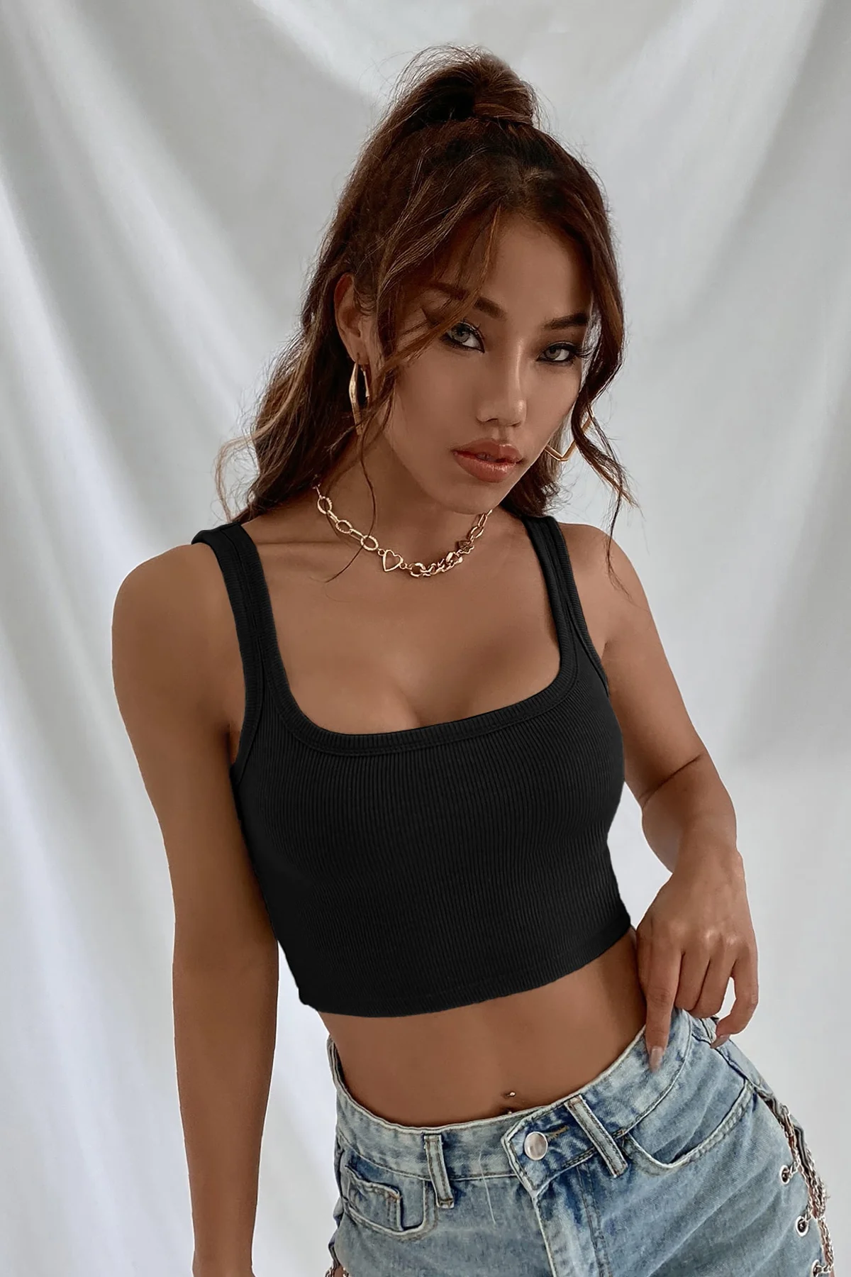 Kadın Siyah Kalın Askılı Crop Top Büstiyer - Seviyeli Destek & Şık Tasarım