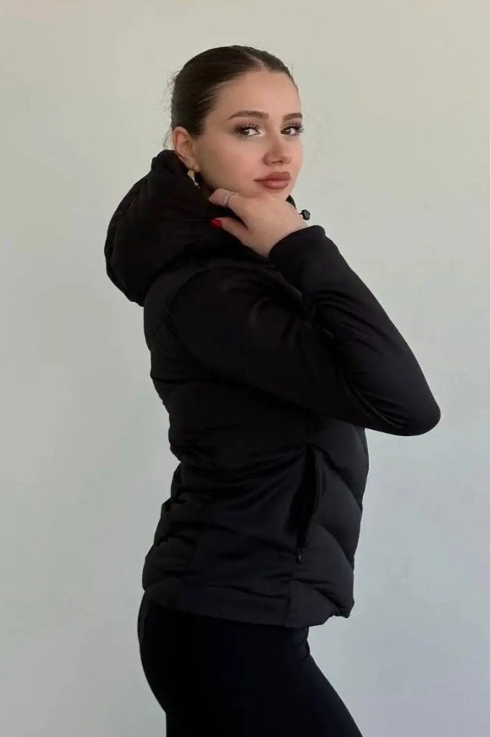 Kadın Siyah Kapüşonlu Termal Şişme Mont - ZR Range Rover Mom Kont