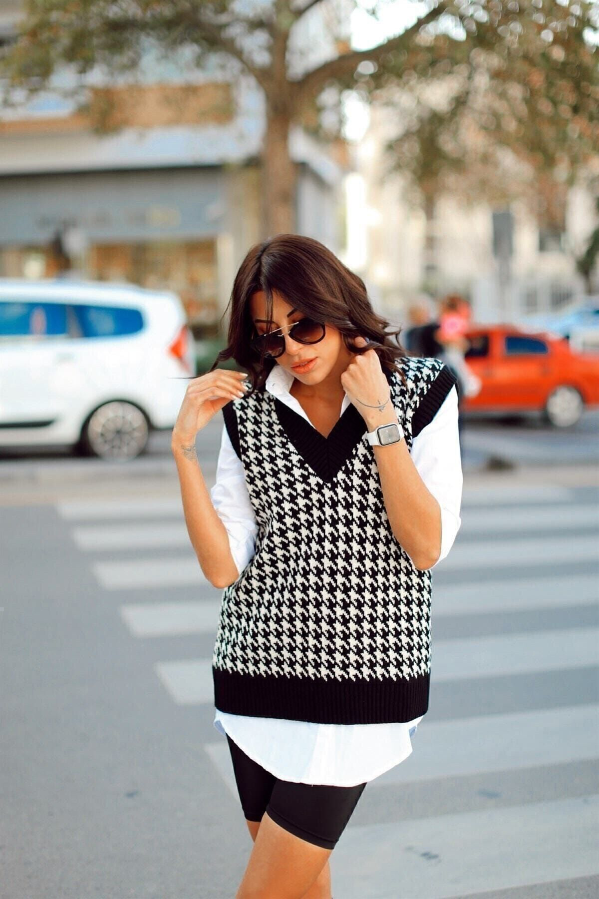 Moda Bu Kadin Siyah Kaz Ayaği Süveter