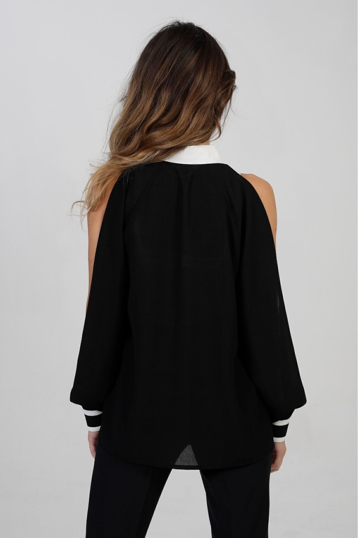 Pasaklı Giyim Kadın Siyah Kol Yırtmaçlı Beyaz Fularlı Quen Krep Gömlek-2450120