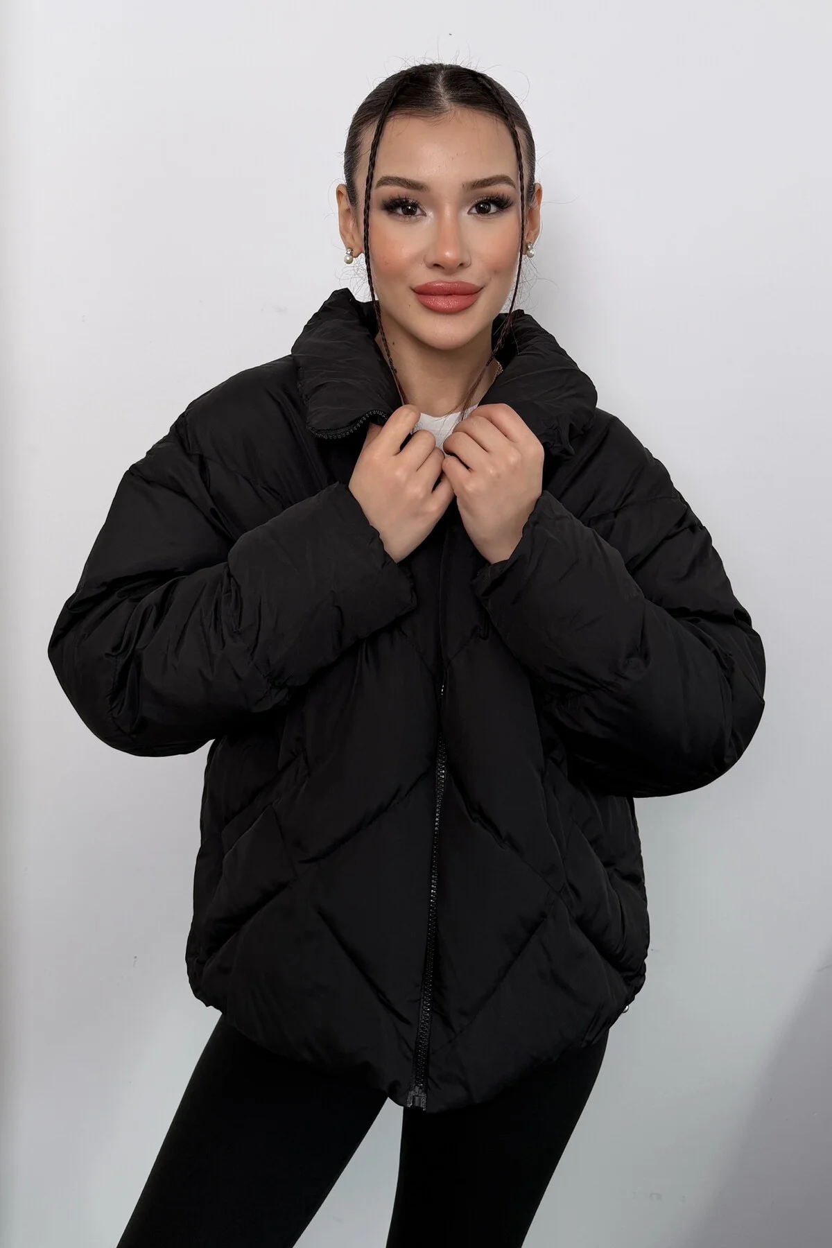 Kadın Siyah Oversize Şişme Mont - Yüksek Yaka, Baklava Desenli