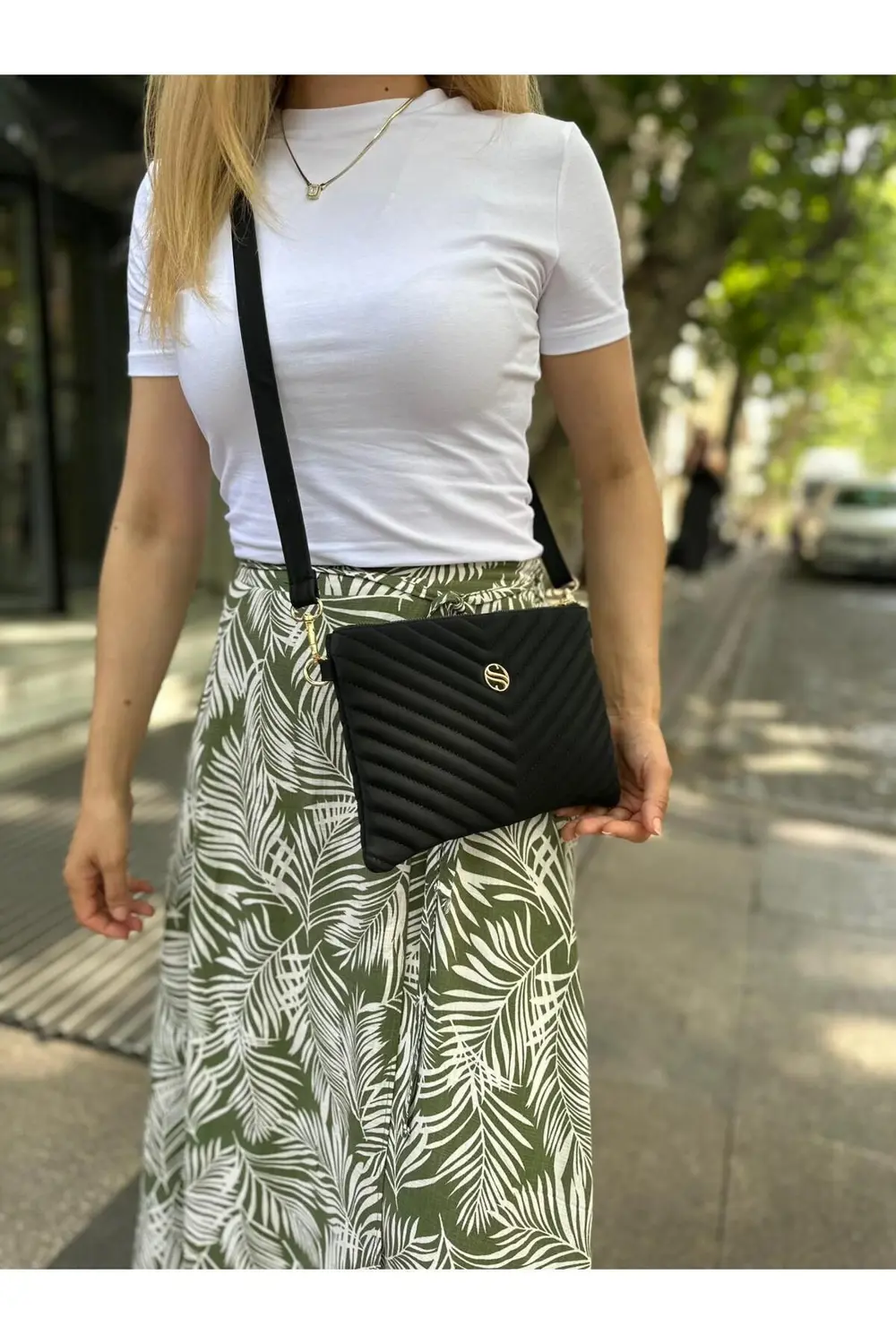 Kadın Siyah Renkli Saten Kumaş Ayarlanabilir Çapraz Ve El Askılı 