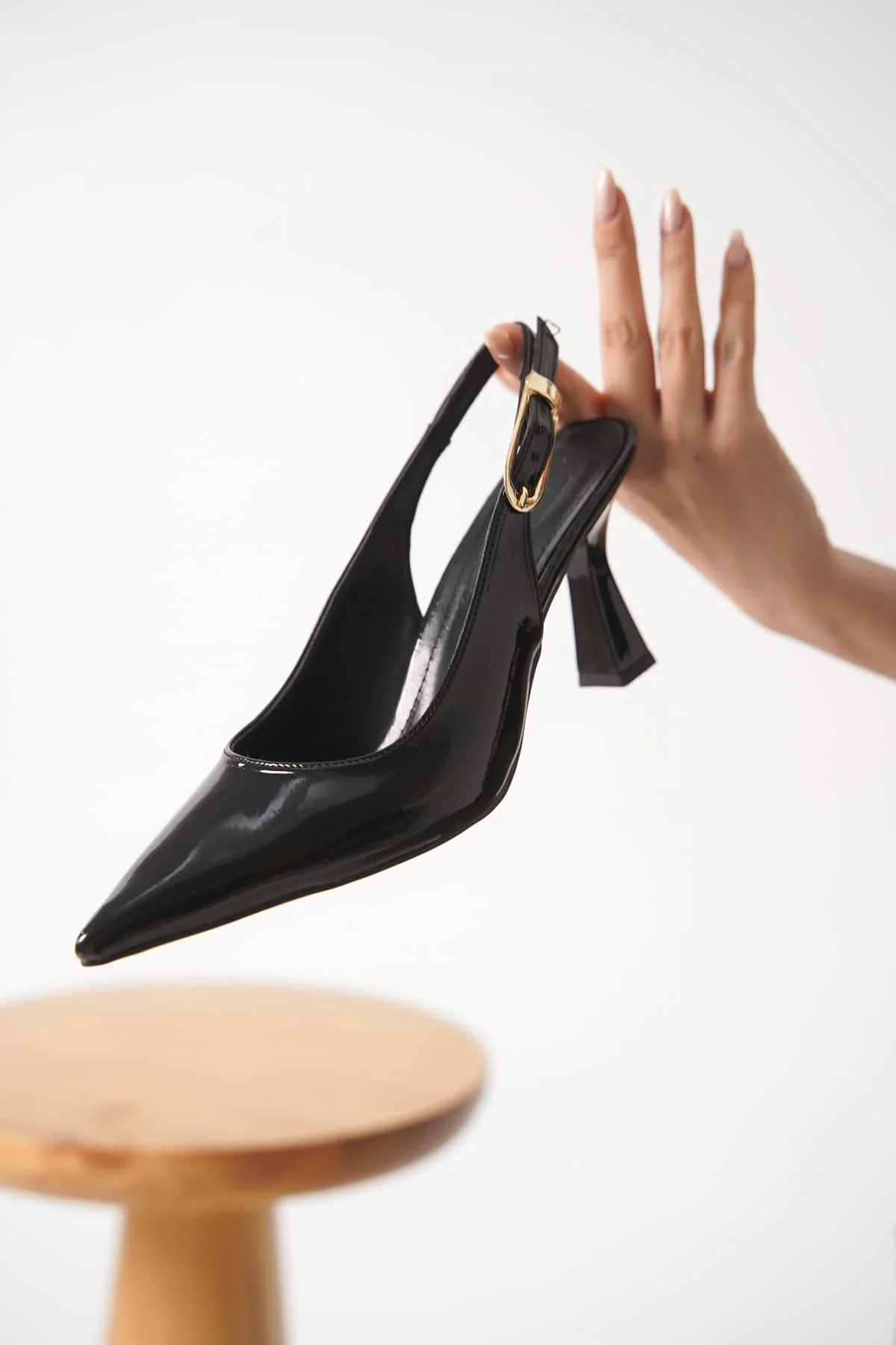 Kadın Siyah Rugan Topuklu Ayakkabı TR20MS01A