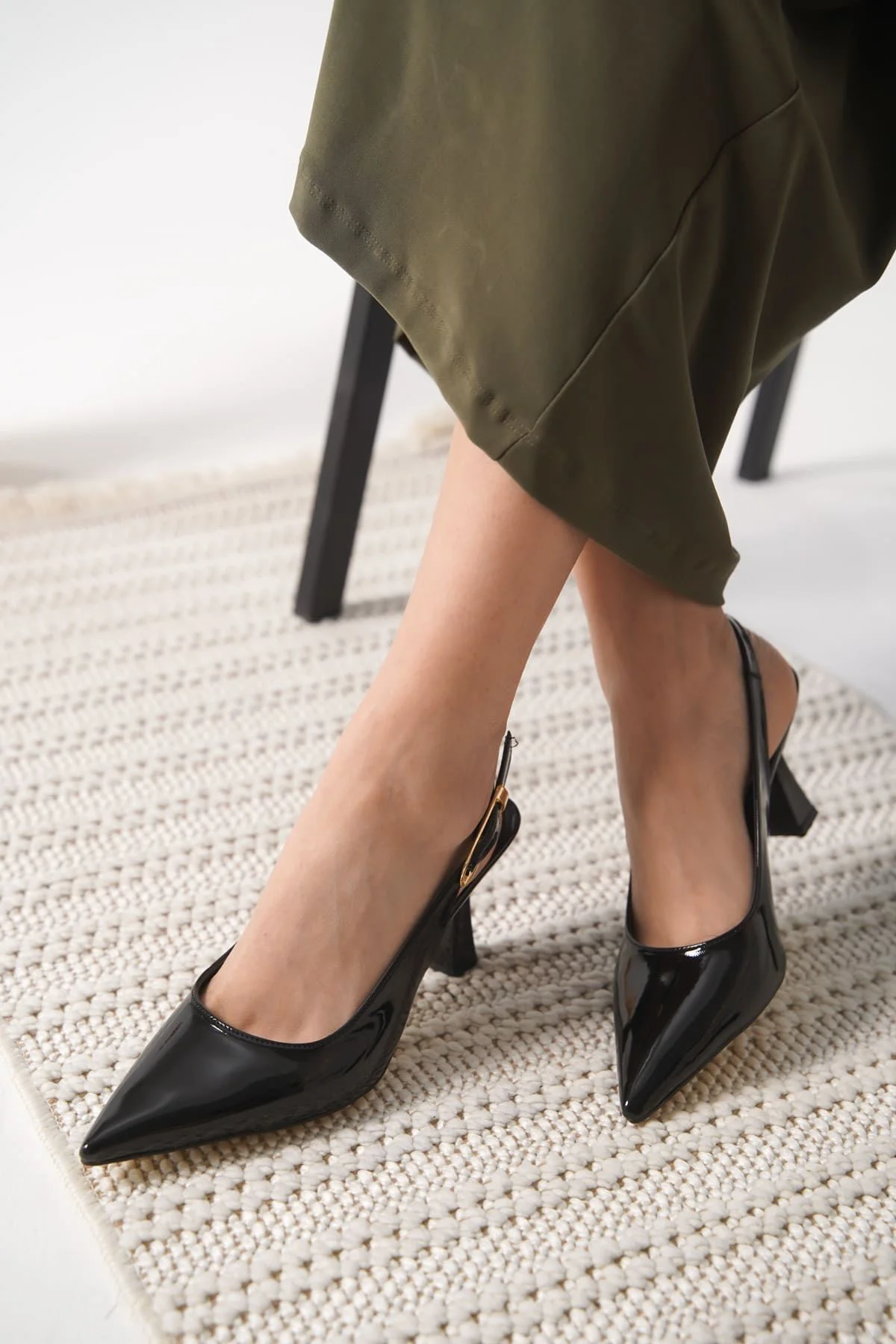 Kadın Siyah Rugan Topuklu Ayakkabı TR20MS01A