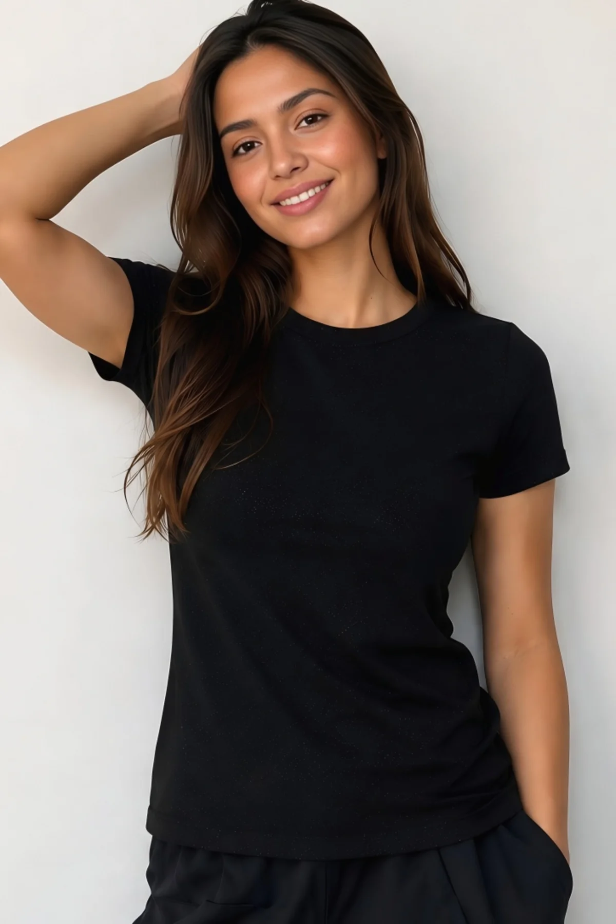 🖤 Kadın Siyah Simli Basic Tişört Fiyatı, Yorumları ve Özellikleri