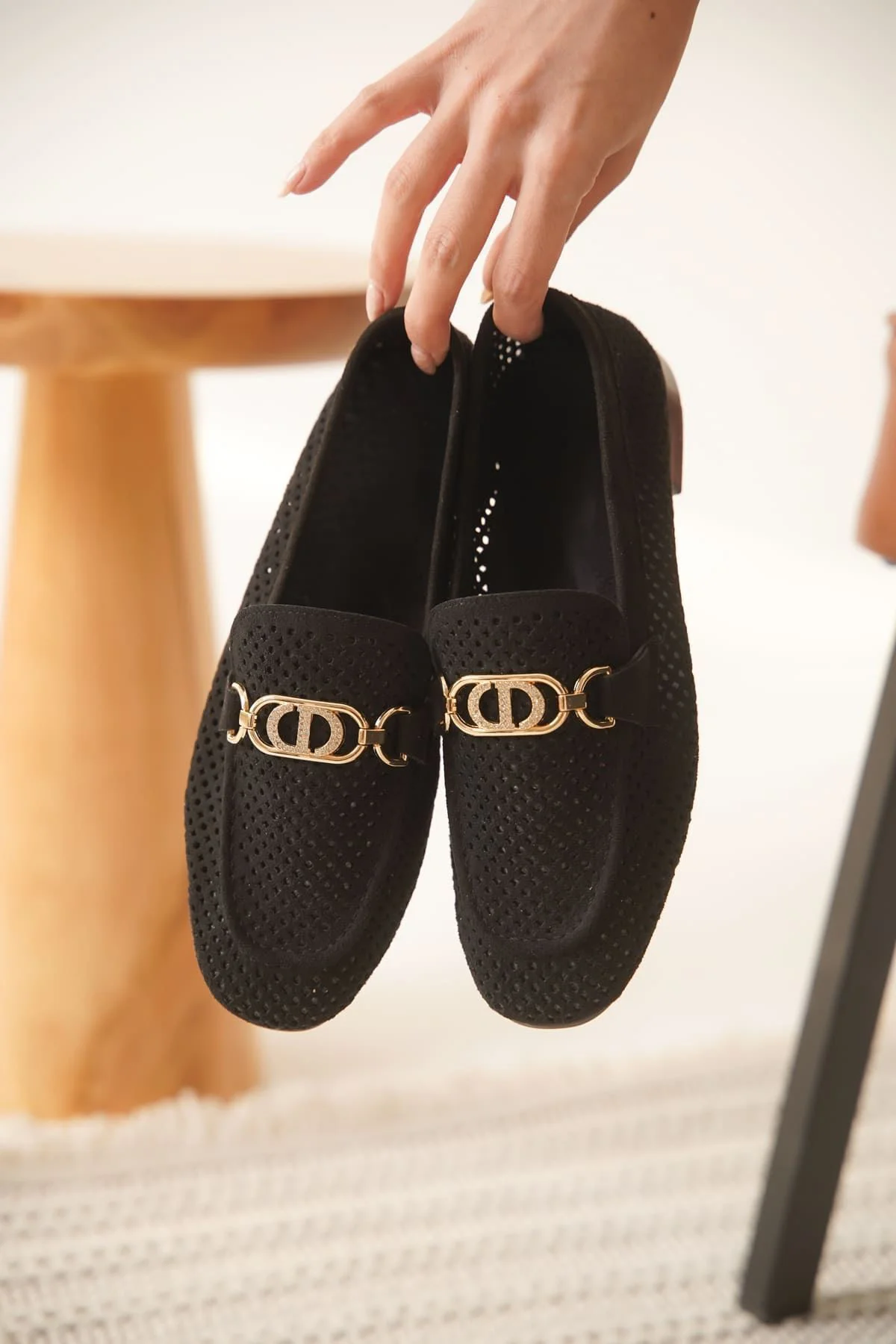 Kadın Siyah Toka Detaylı Ayakkabı TR27MS02A