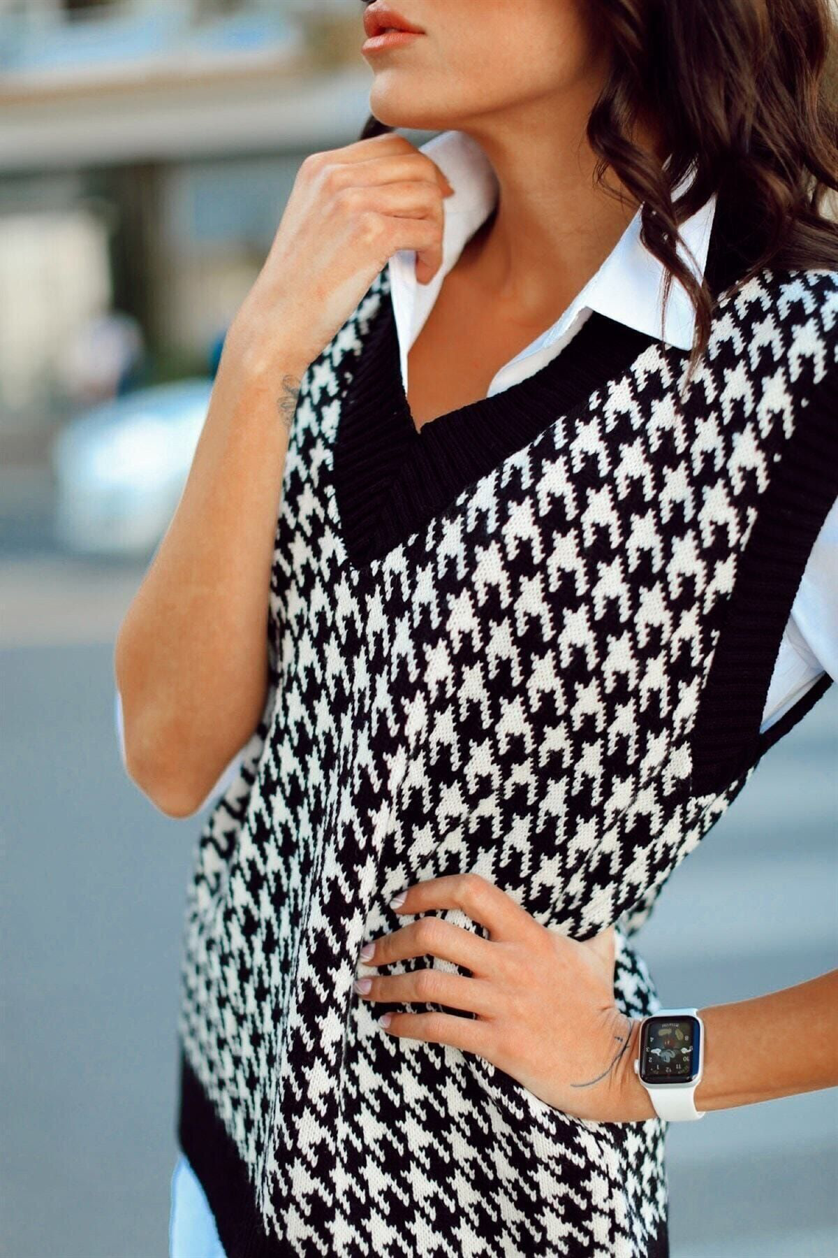 Begonvil Kadin Siyah V Yaka Kazayaği Süveter