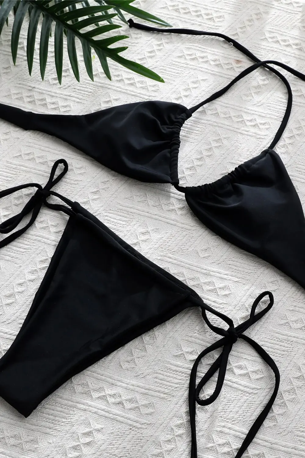 Pilelistore Kadın Siyah Yandan Bağlamalı Tangalı Üçgen Bikini Mayo Takımı