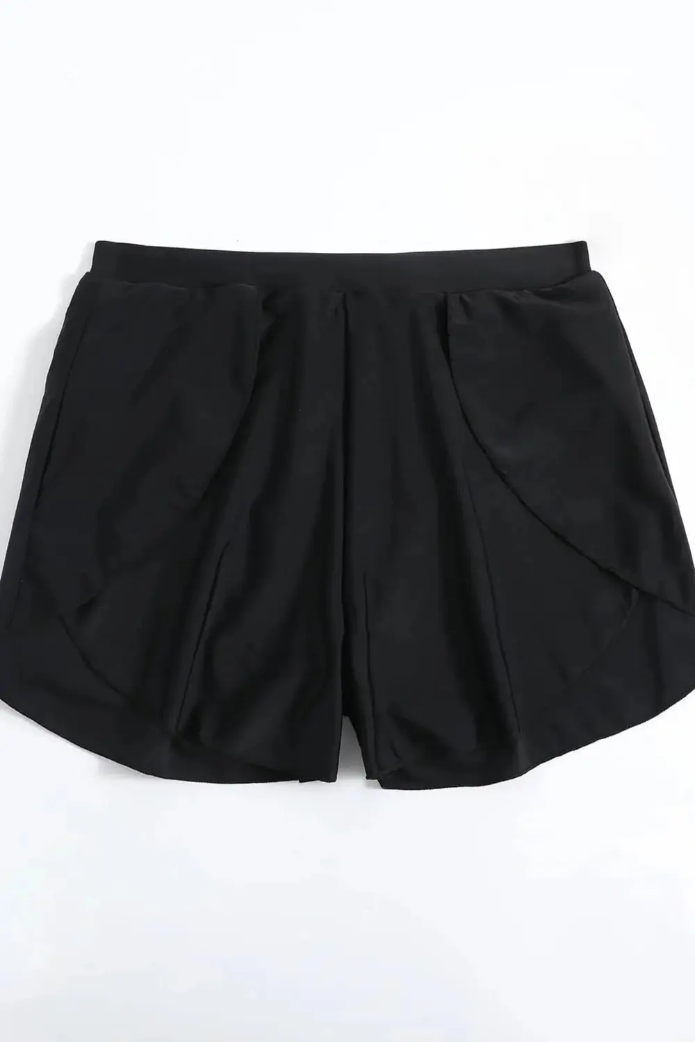 Kadın Siyah Yırtmaçlı Etek Görünümlü Şık Deniz Şortu