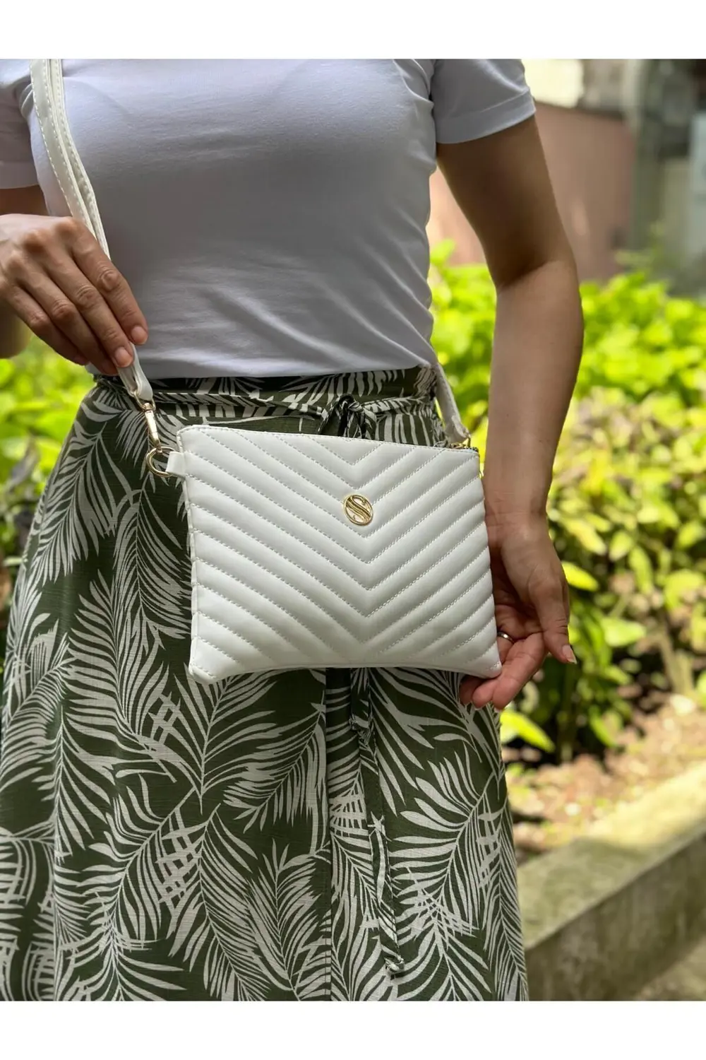 Kadın Suni Deri Beyaz Renkli Ayarlanabilir Çapraz Ve El Askılı Po