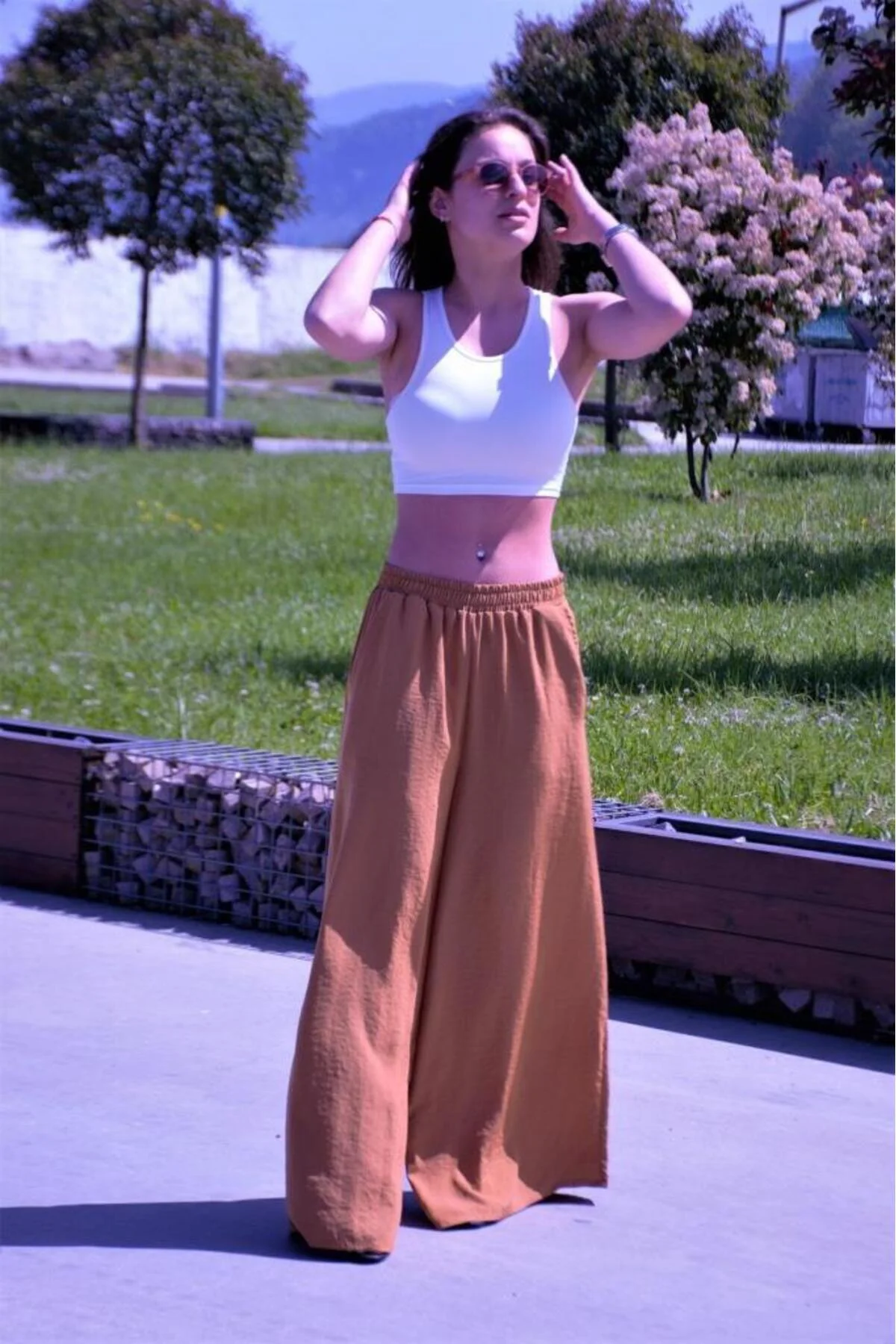 Kadın Taba Beli Lastikli Cepli Bol Paça Salaş Oversize Kahverengi Yumuşak Dokulu Pantolon 3391200