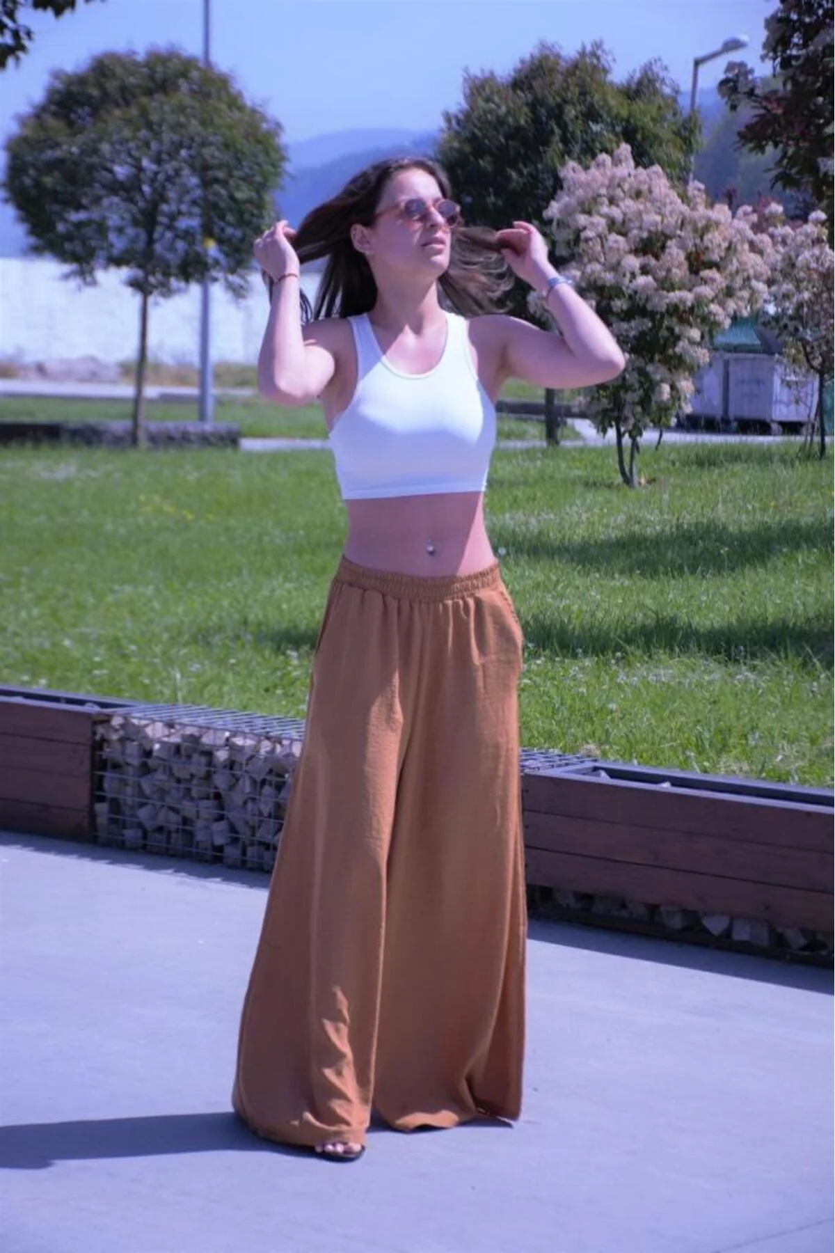 Kadın Taba Beli Lastikli Cepli Bol Paça Salaş Oversize Kahverengi Yumuşak Dokulu Pantolon 3391200