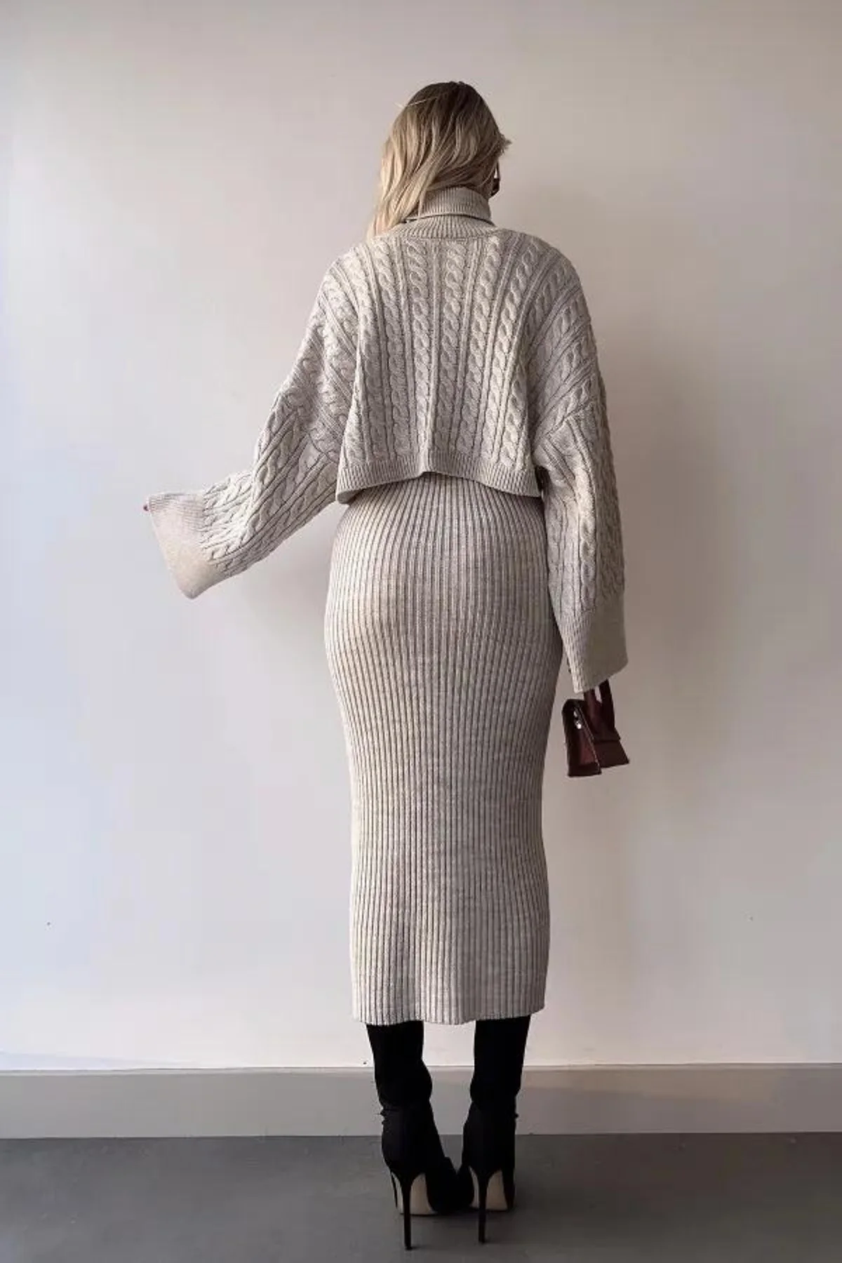 Kadın Örgü Crop Kazak ve Triko Elbise Takım Bej Oversize