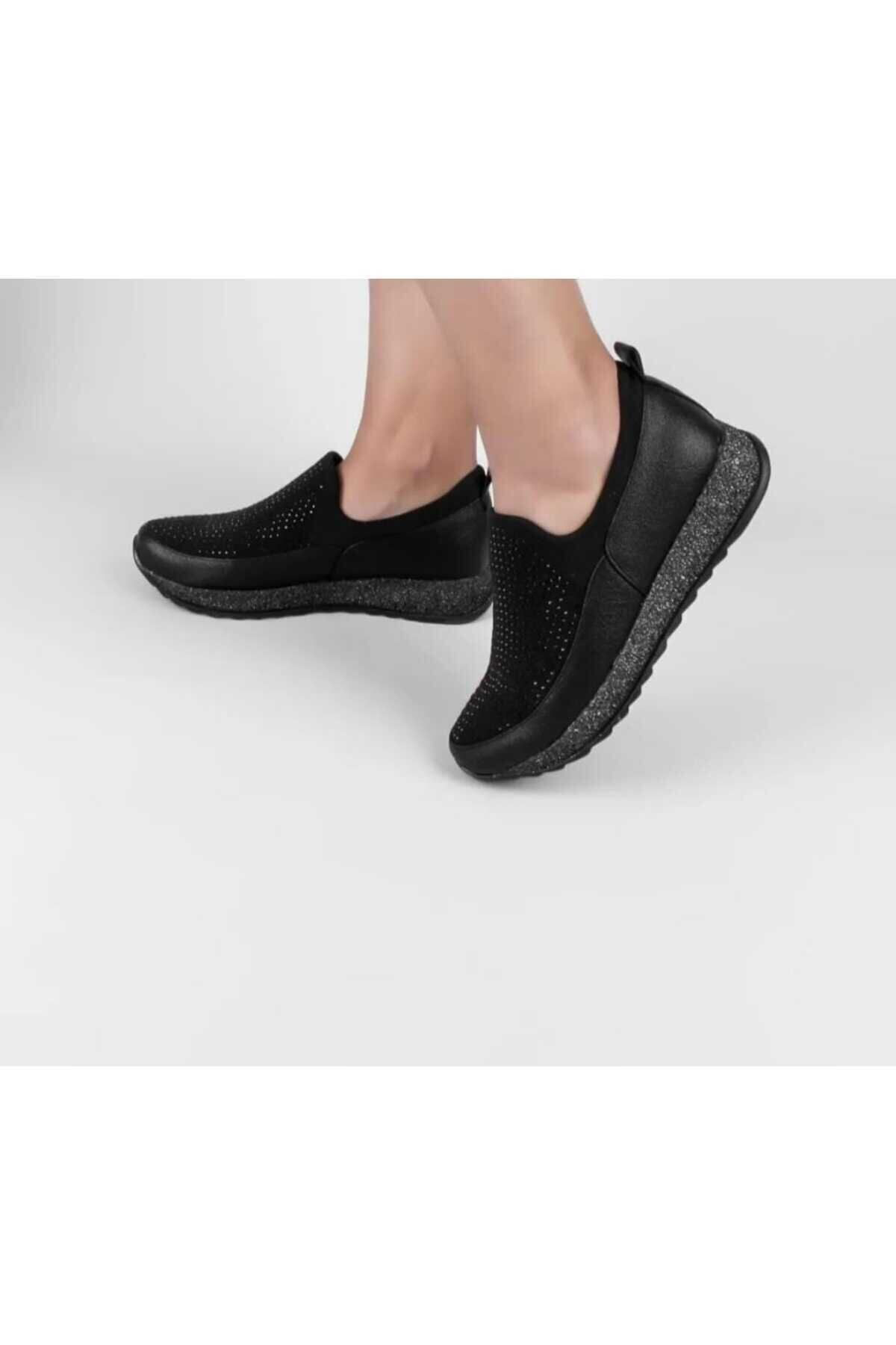 KADIN TAŞLI SPOR AYAKKABI