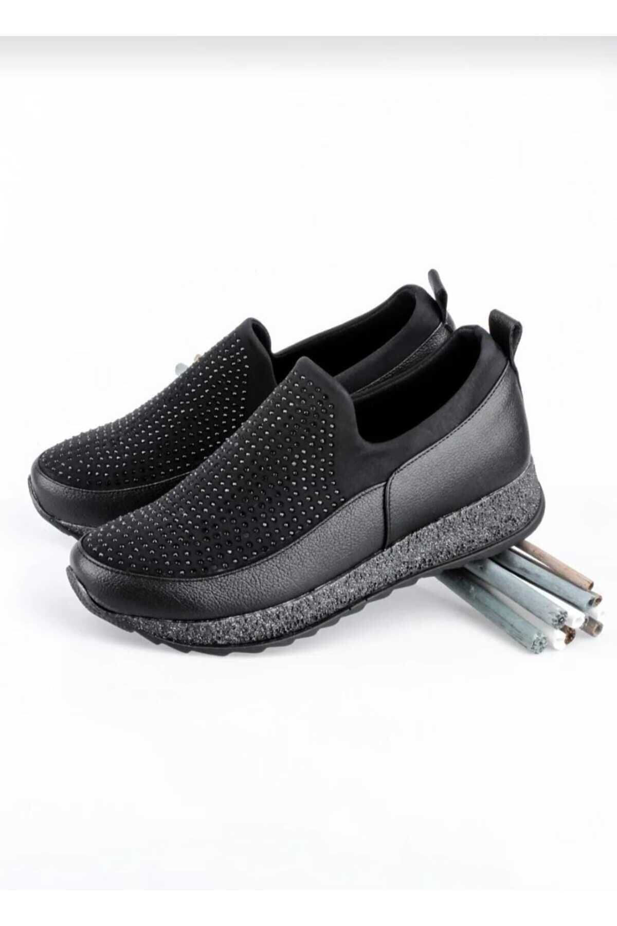 KADIN TAŞLI SPOR AYAKKABI