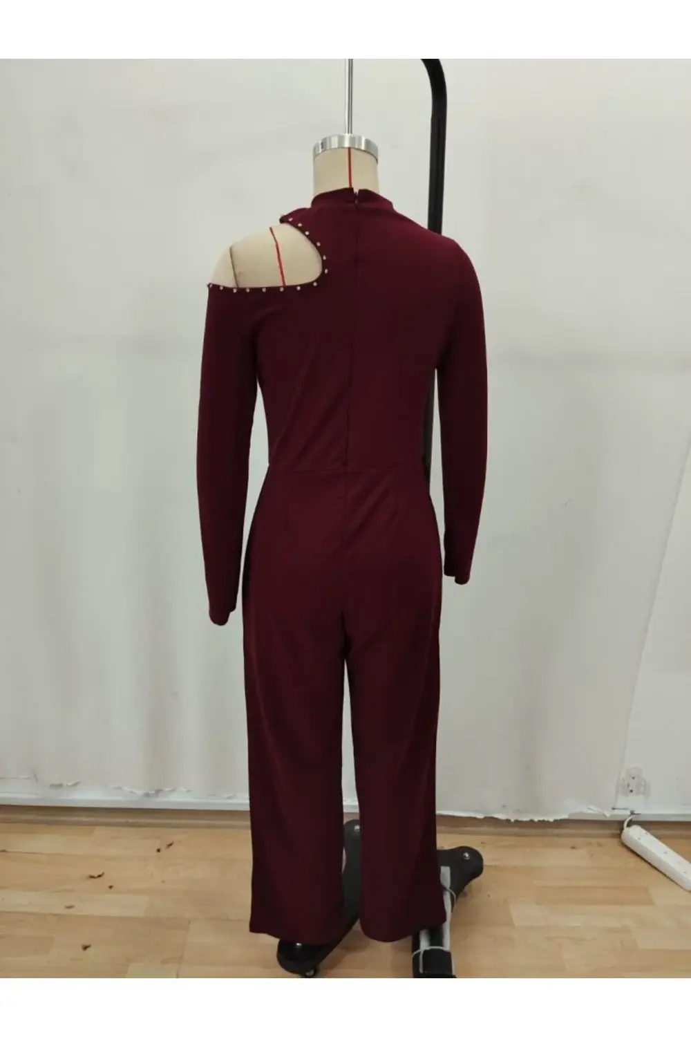 Kadın Tek Omuzdan Açık Balıkçı Yaka Taş Detaylı Uzun Ithal Krep T