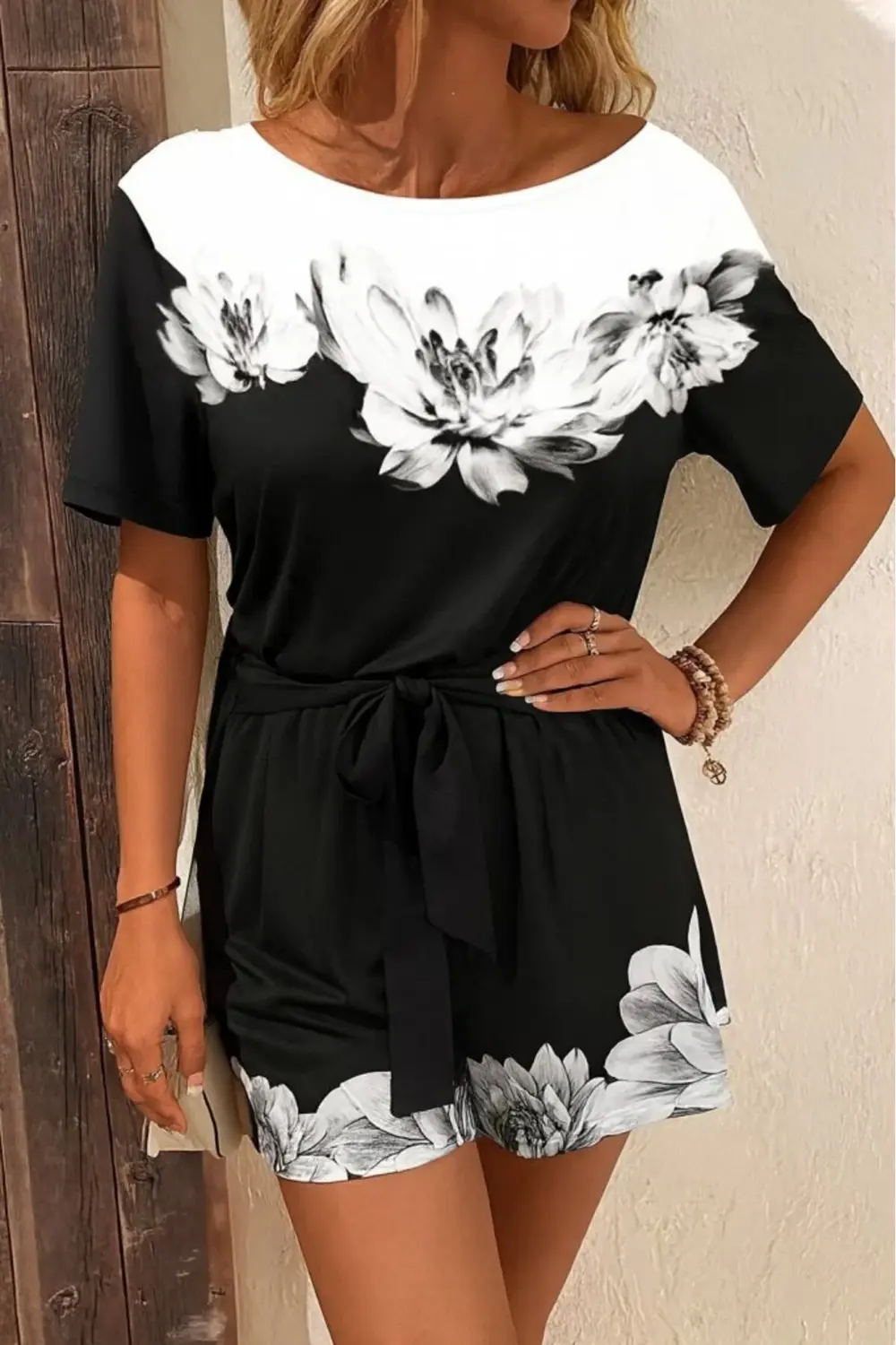 Kadın Tek Omuzu Açık çiçek Desenli Beli Kuşaklı Iki Iplik Mini Sh