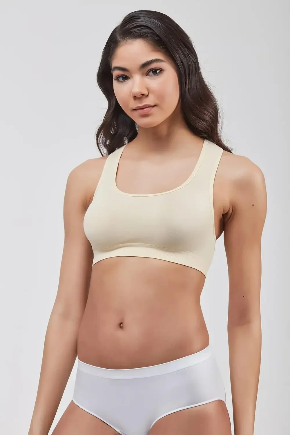 Kadın Ten Rengi Dikişsiz Kalın Askı Sporcu Model Süngersiz Büstiy