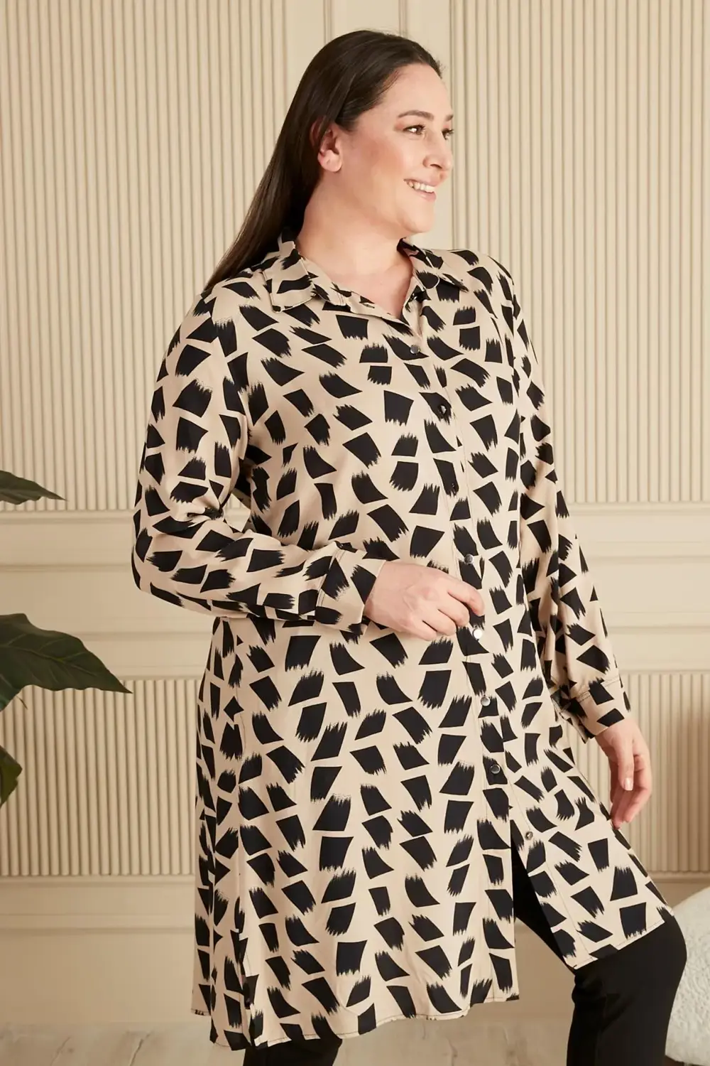 Kadın Tesettur Büyük Beden Fırça Desenli Uzun Gömlek Tunik