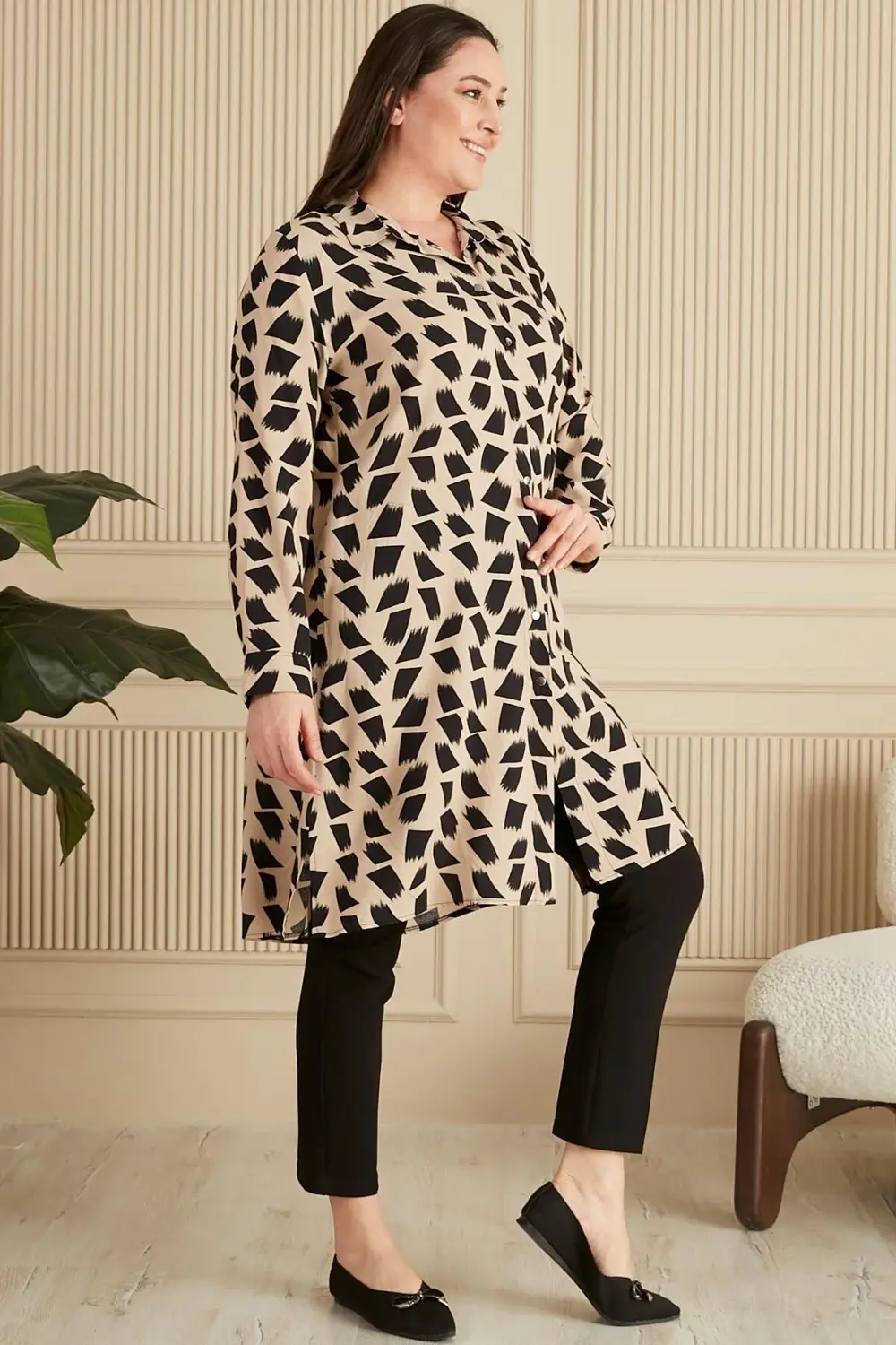 Kadın Tesettur Büyük Beden Fırça Desenli Uzun Gömlek Tunik