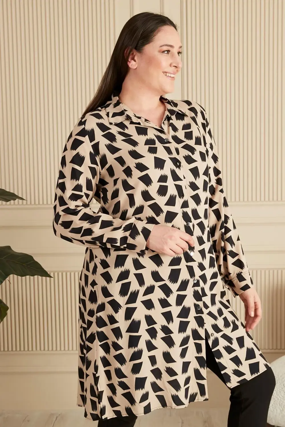 Kadın Tesettur Büyük Beden Fırça Desenli Uzun Gömlek Tunik