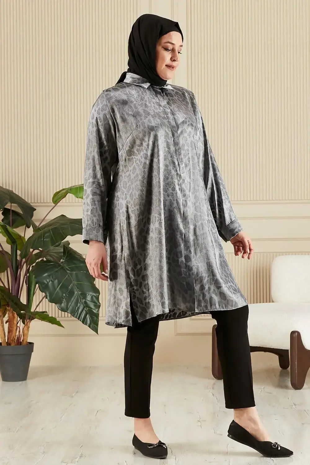 Kadın Tesettür Büyük Beden Leopar Desenli Uzun Gömlek Tunik
