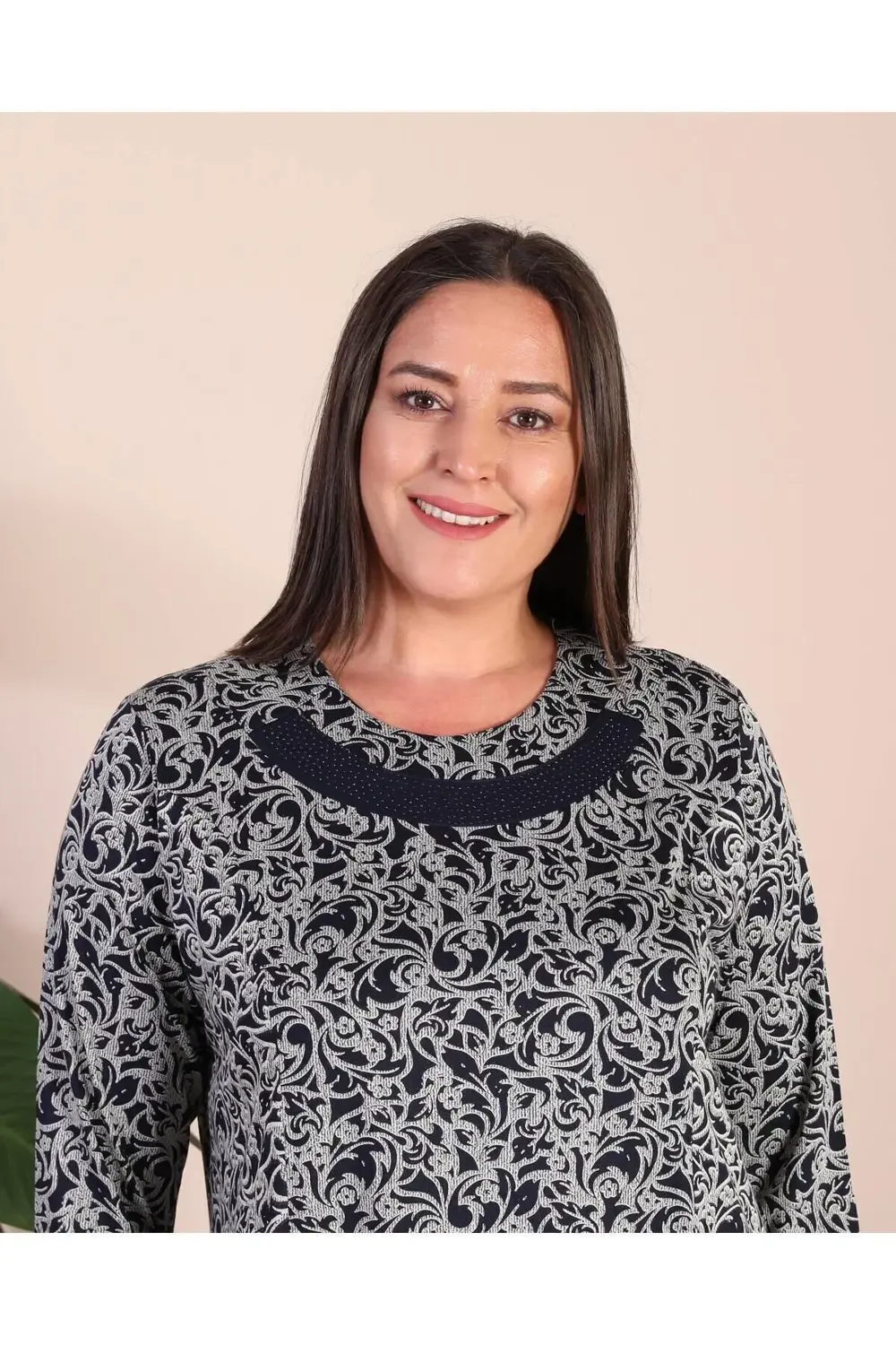 Kadin Tesettur Buyuk Beden Yakası Garnili Anne Elbise