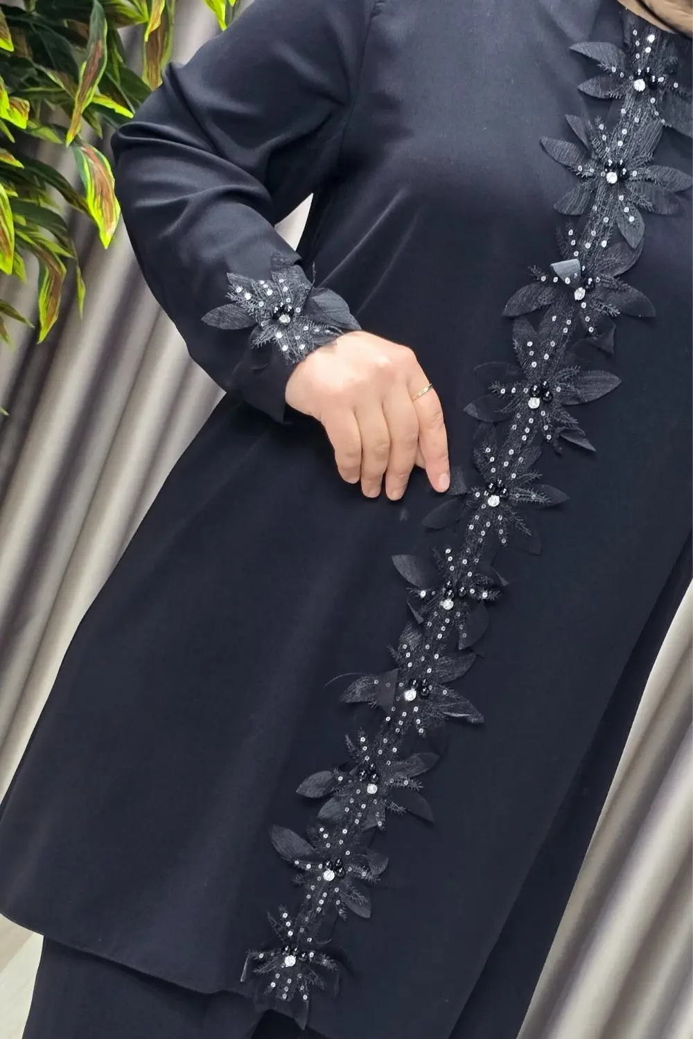 Kadın Tesettür Giyim Büyük Beden Kabartma Çiçekli Krep İkili Takı