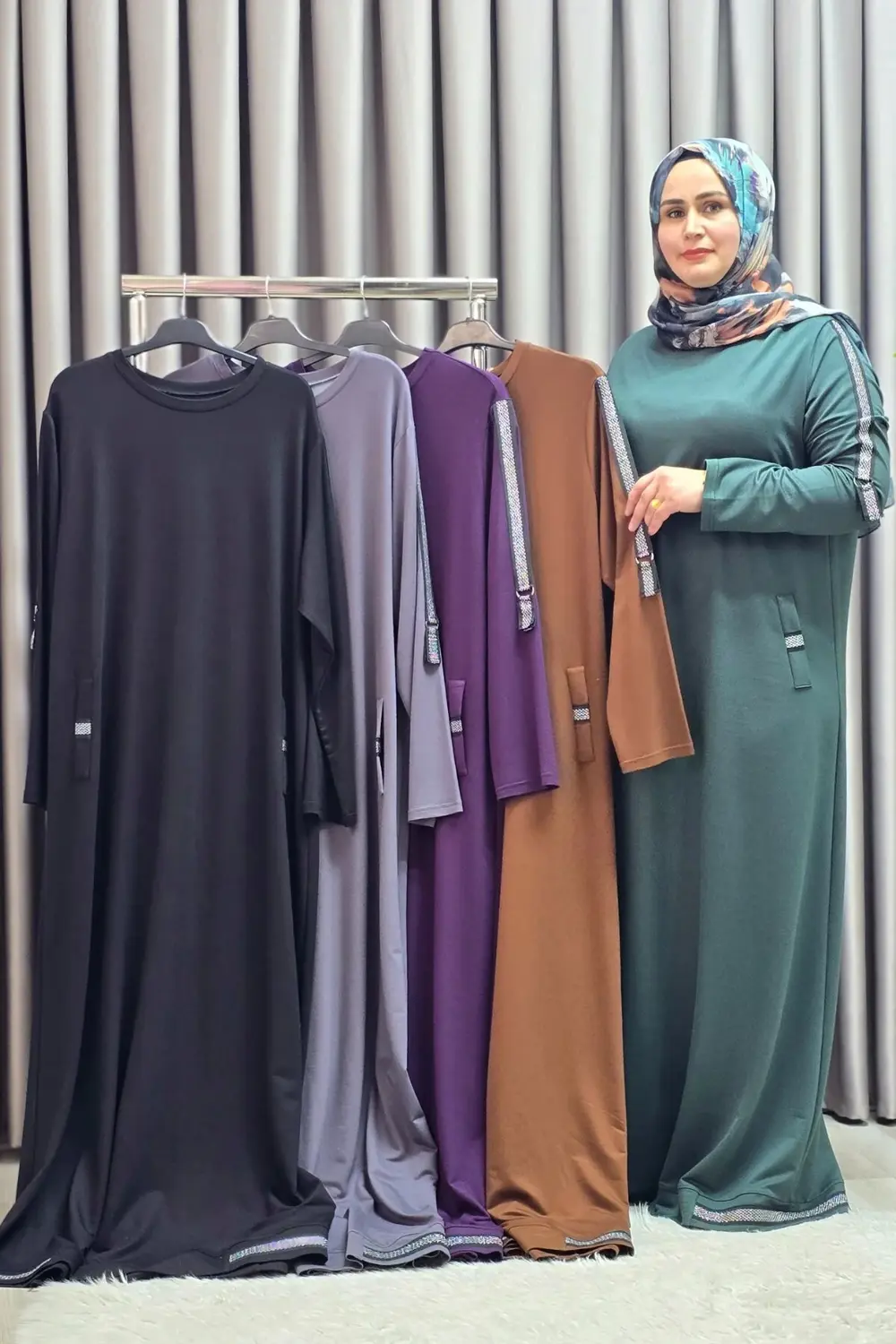 Kadın Tesettür Giyim Büyük Beden Kolu Şeritli Elbise