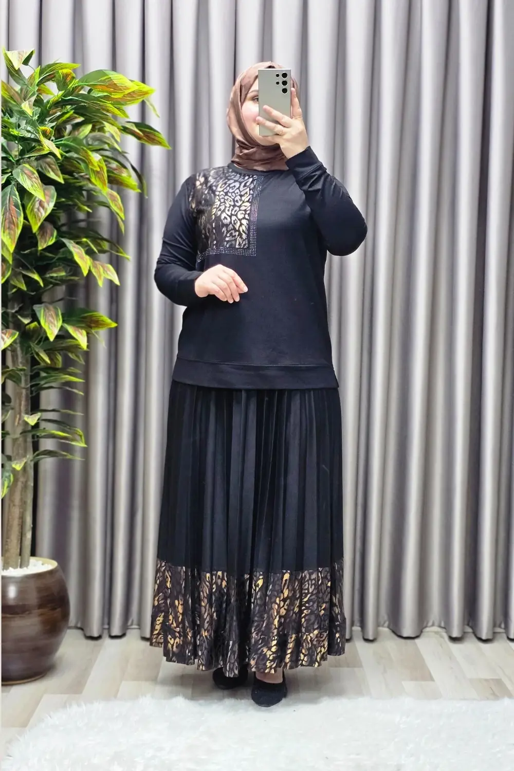 Kadın Tesettür Giyim Büyük Beden Pileli Leopar Desenli Etekli Tak