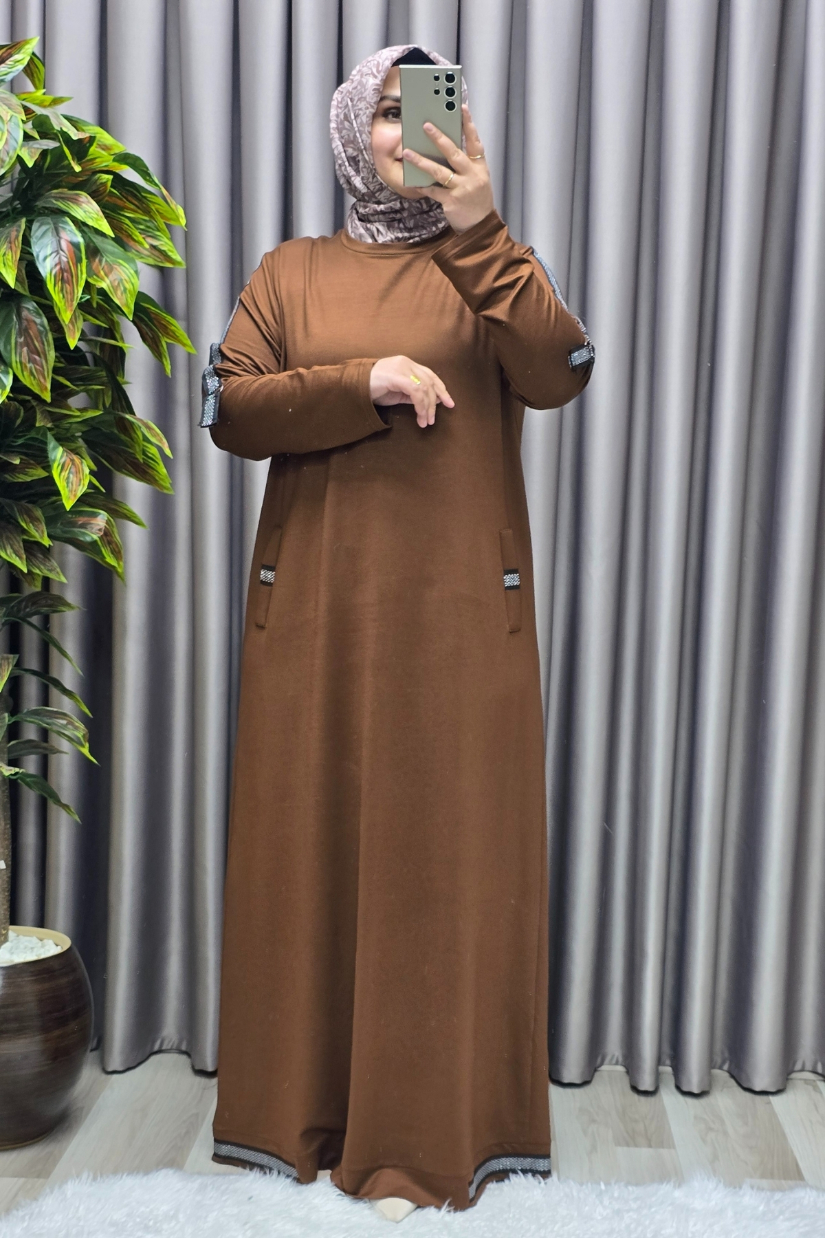 Kadın Tesettür Giyim Büyük Beden Kolu Şeritli Elbise