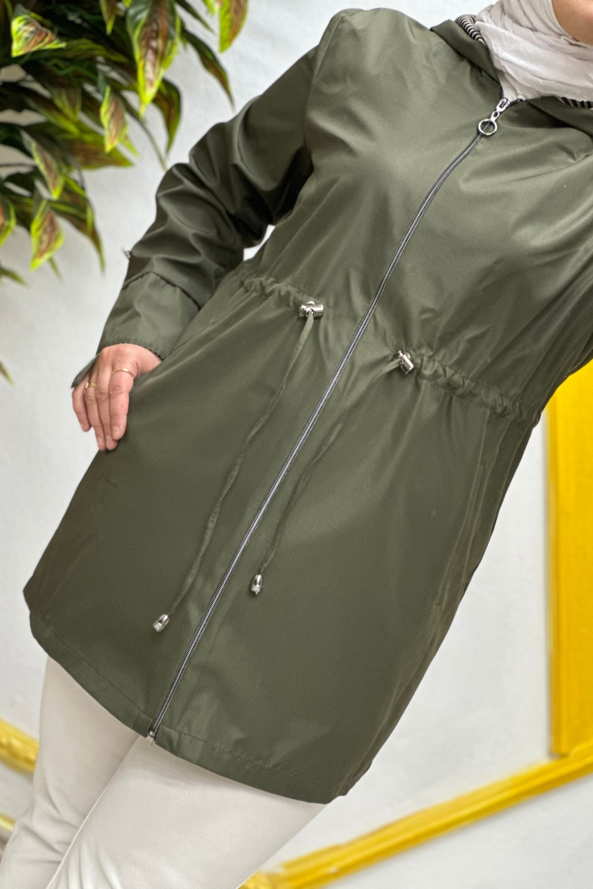 Elmas Tesettür Kadın Tesettür Giyim Büyük Beden Mevsimlik Kısa Trençkot