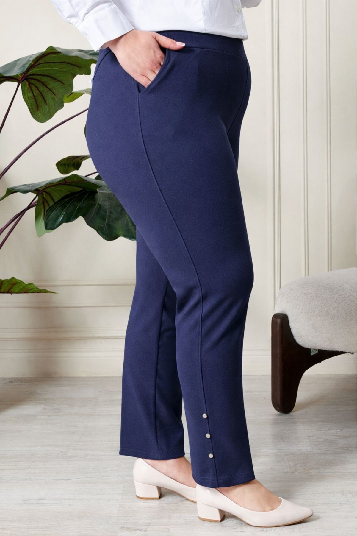 Kadın Tesettür Giyim Büyük Beden Rivetli Zımbalı Scuba Pantolon