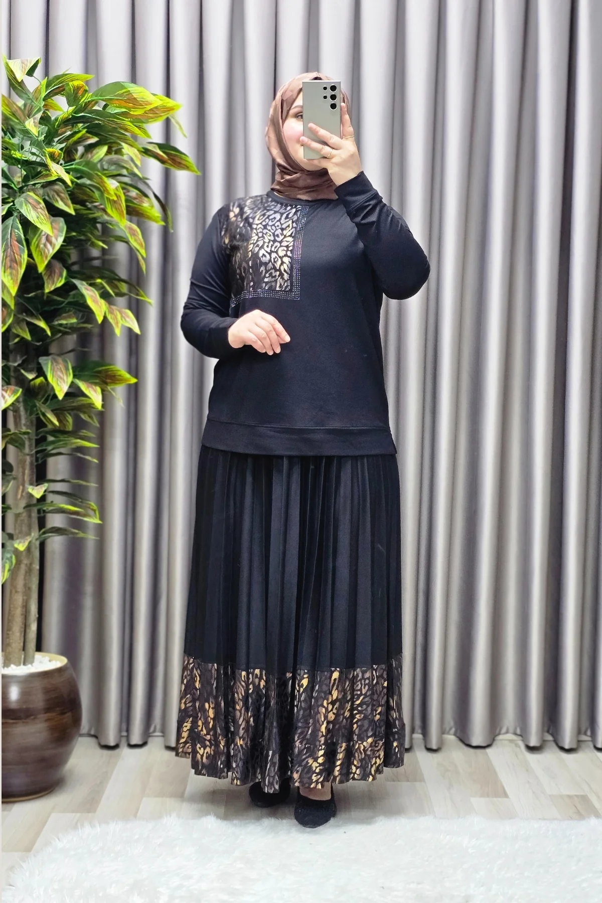 Kadın Tesettür Giyim Büyük Beden Pileli Leopar Desenli Etekli Tak