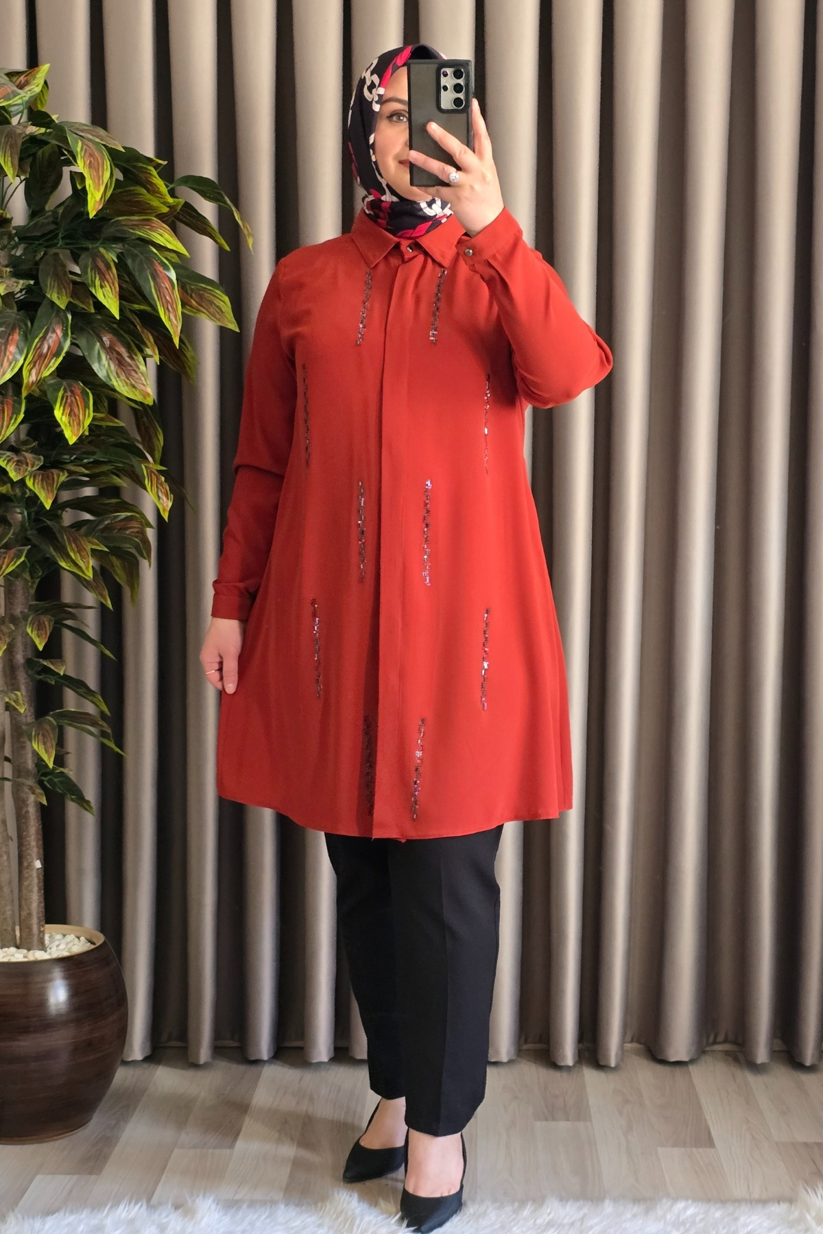 Kadın Tesettür Giyim Büyük Beden Şerit Taşlı Krep Gömlek