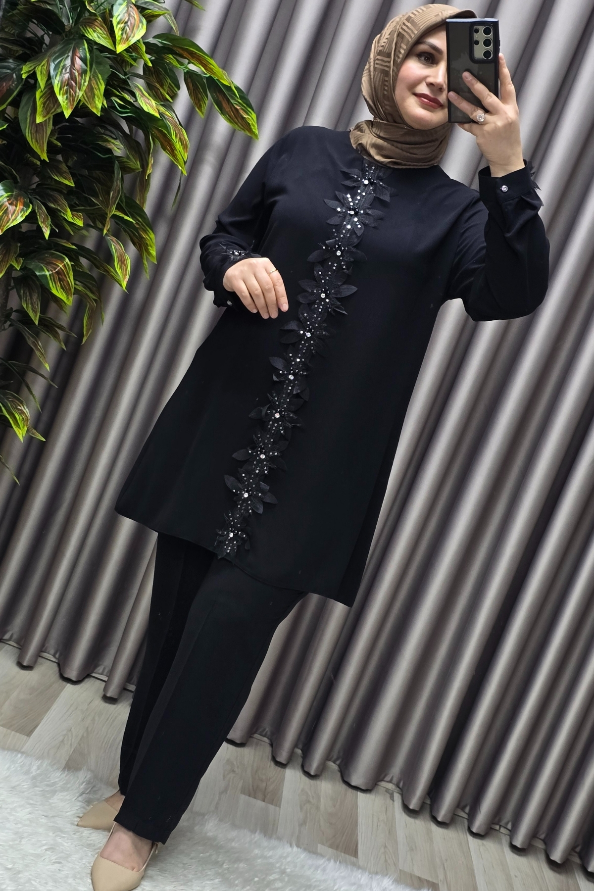 Elmas Tesettür Kadın Tesettür Giyim Büyük Beden Kabartma Çiçekli Krep İkili Takı