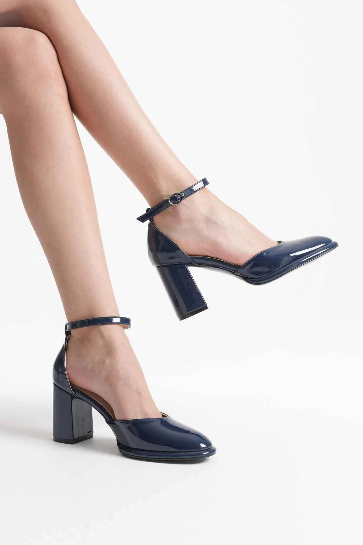 Kadın Theresa Lacivert Rugan Topuklu Ayakkabı