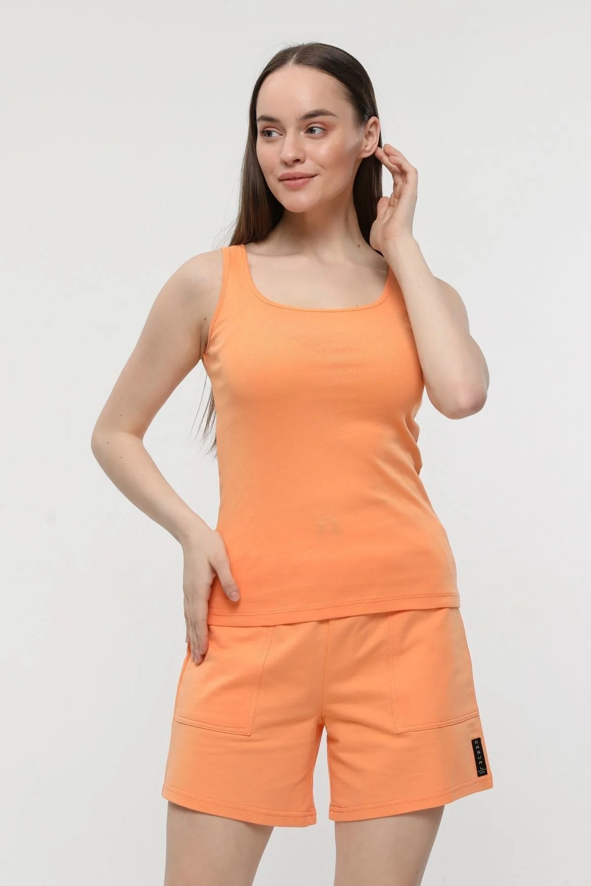 Kadın U Yaka Sıfır Kol Regular Fit Basic Geniş Askılı Tişört Oranj
