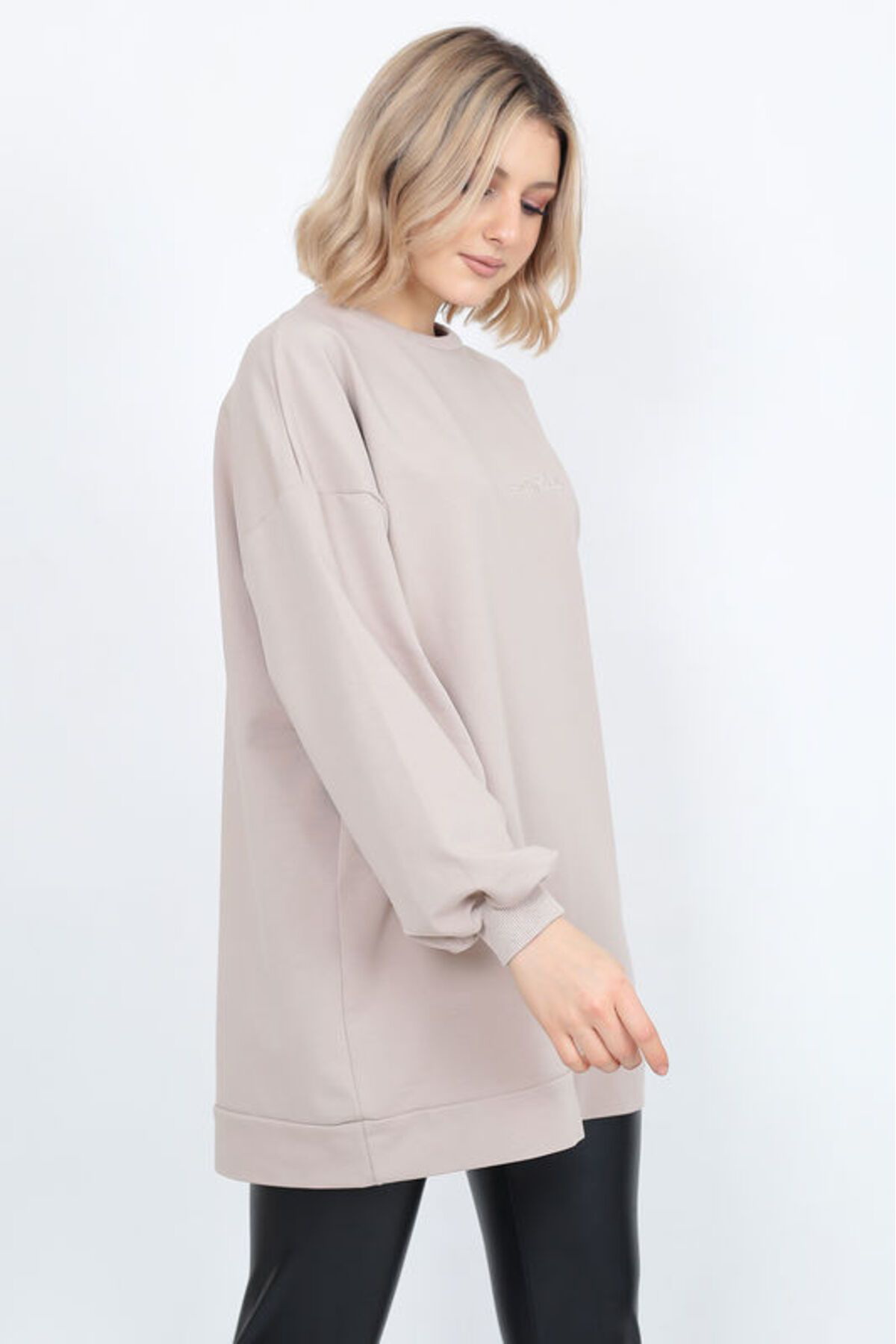 Hebb Club Kadın Uzun Kollu Oversize Sweatshirt Nakişli