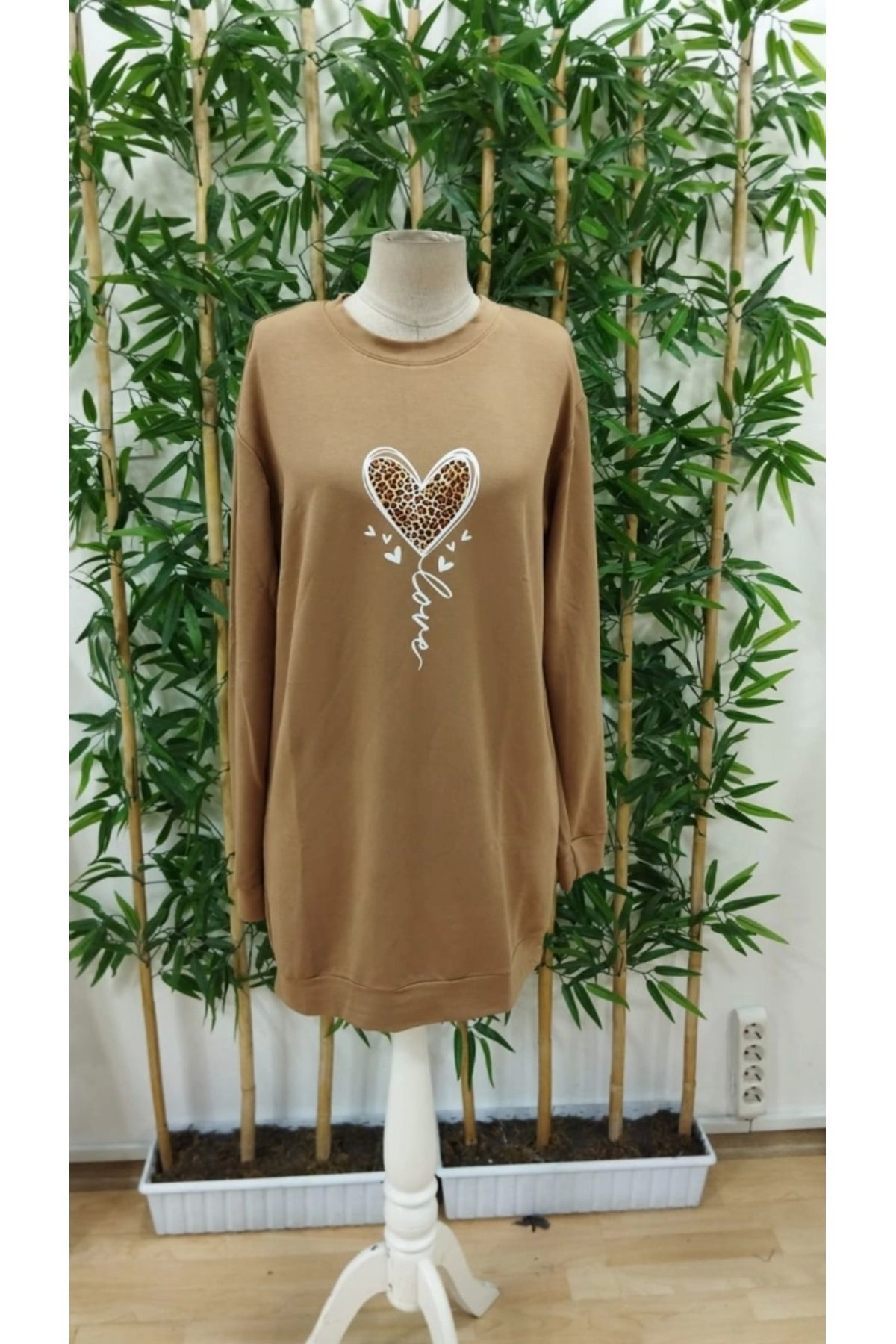 Kadın Uzun Kollu Bisiklet Yaka Kalp Desenli Kısa Viskon Elbise