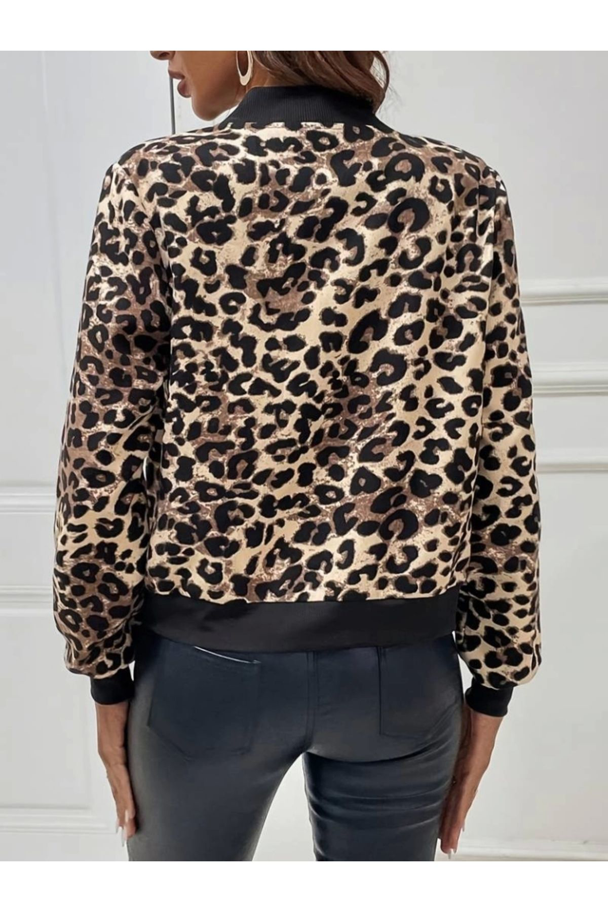 Beste Gürel Kadin Uzun Kollu Önden Fermuarli Leopar Baskili Şardonlu Dalgiç C
