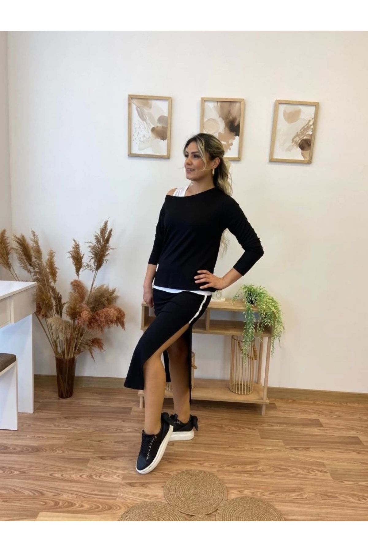 Kadın Uzun Kollu Tek Omuzu Açık Viskon Bluz Içi Atletli Ve Yandan
