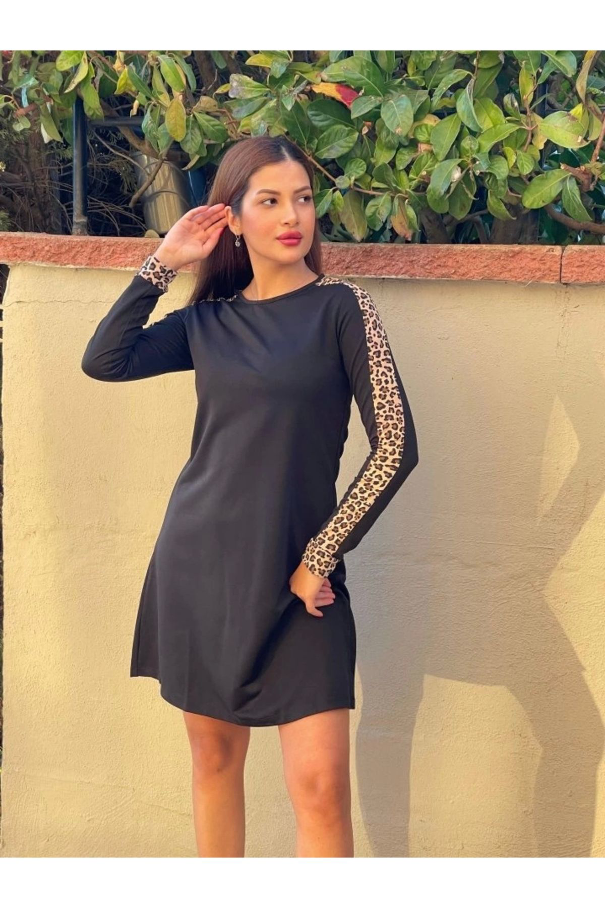 Kadın Uzun Kollu Bisiklet Yaka Kollar Leopar Detay Iki Iplik Mini