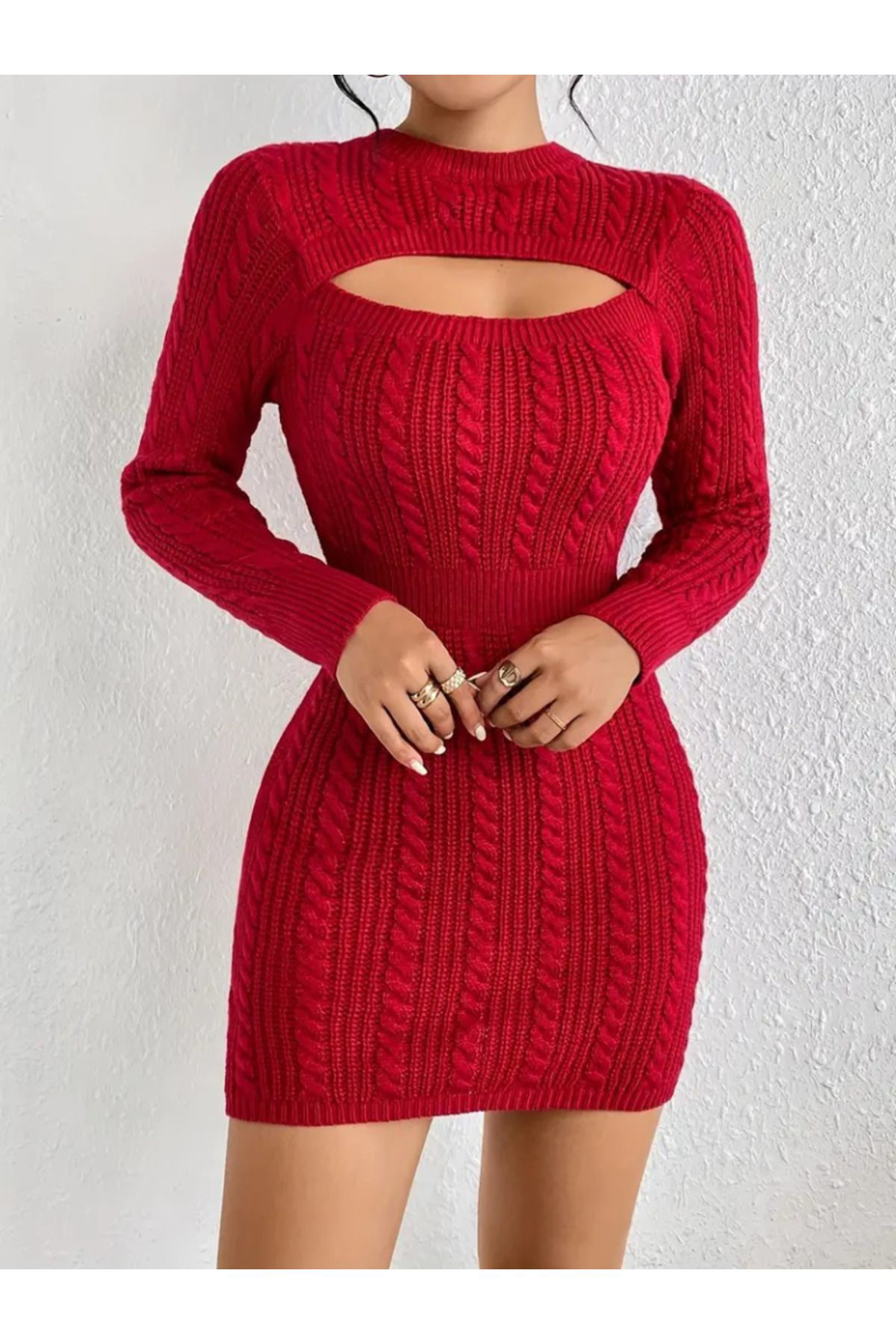 Kadın Uzun Kollu Yarı Balıkçı Yaka Pencere Göğüs Detay Mini Triko