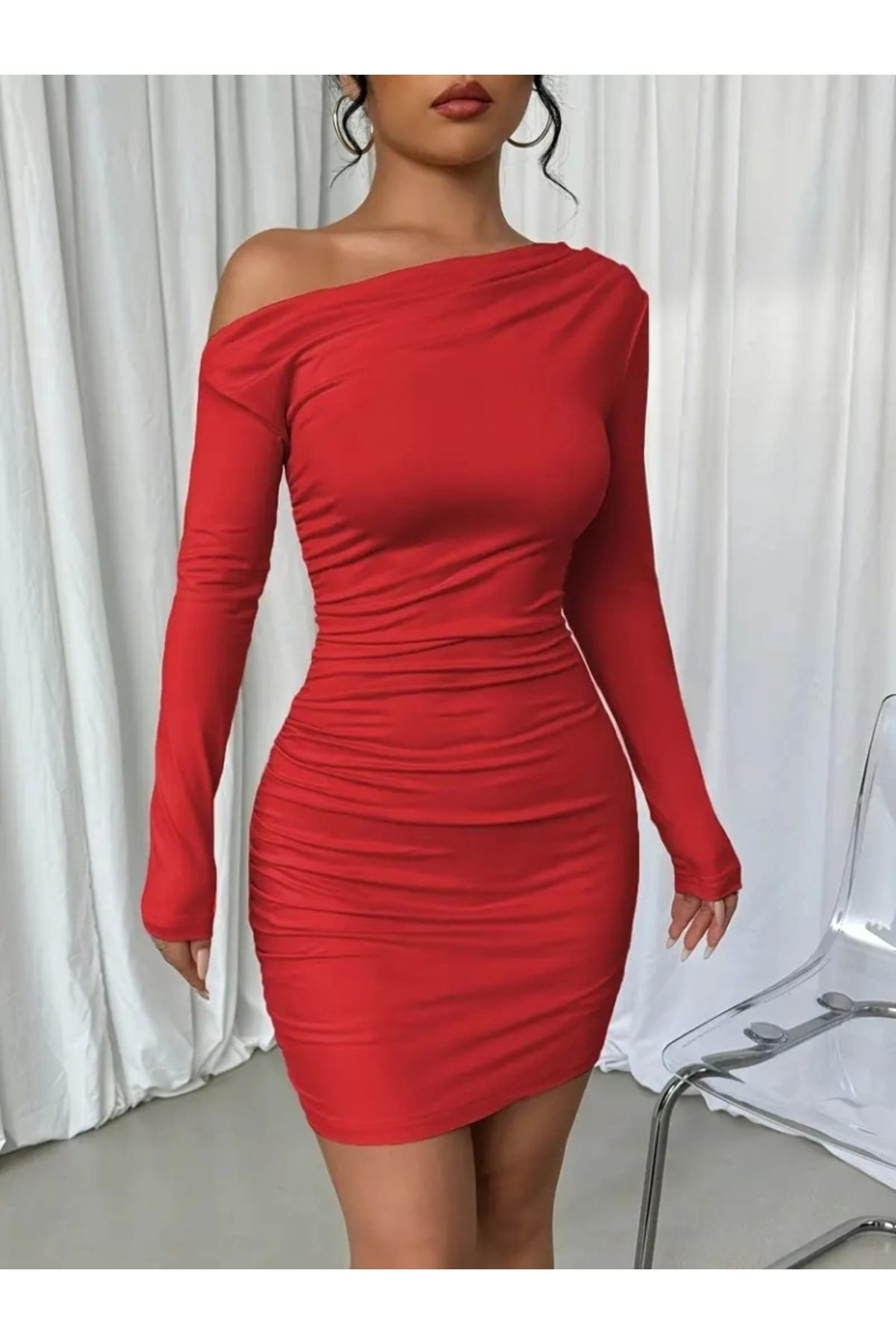 Kadın Uzun Kollu Tek Omuzu Açık Yanlardan Büzgülü Kısa Sandy Elbi