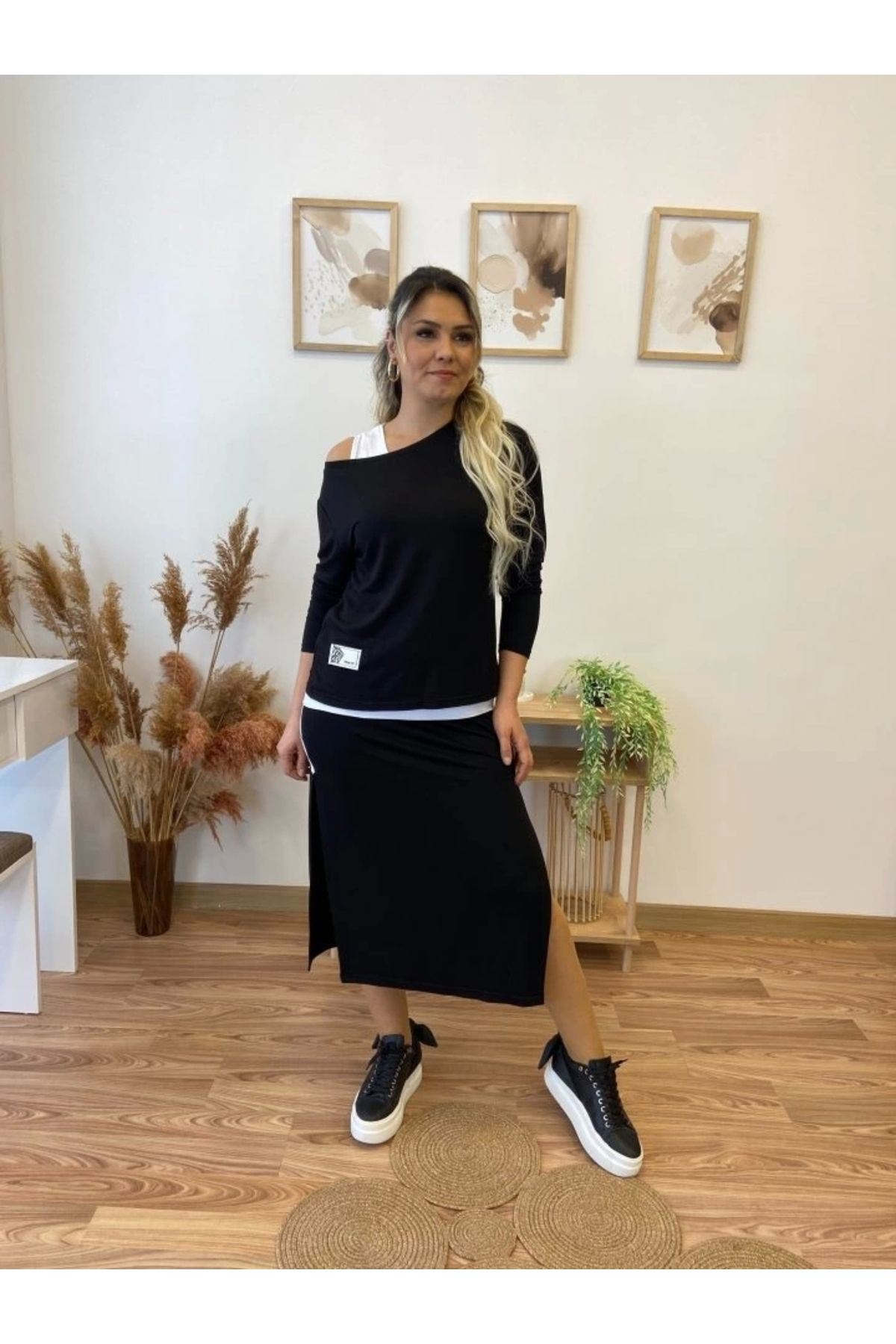 Kadın Uzun Kollu Tek Omuzu Açık Viskon Bluz Içi Atletli Ve Yandan