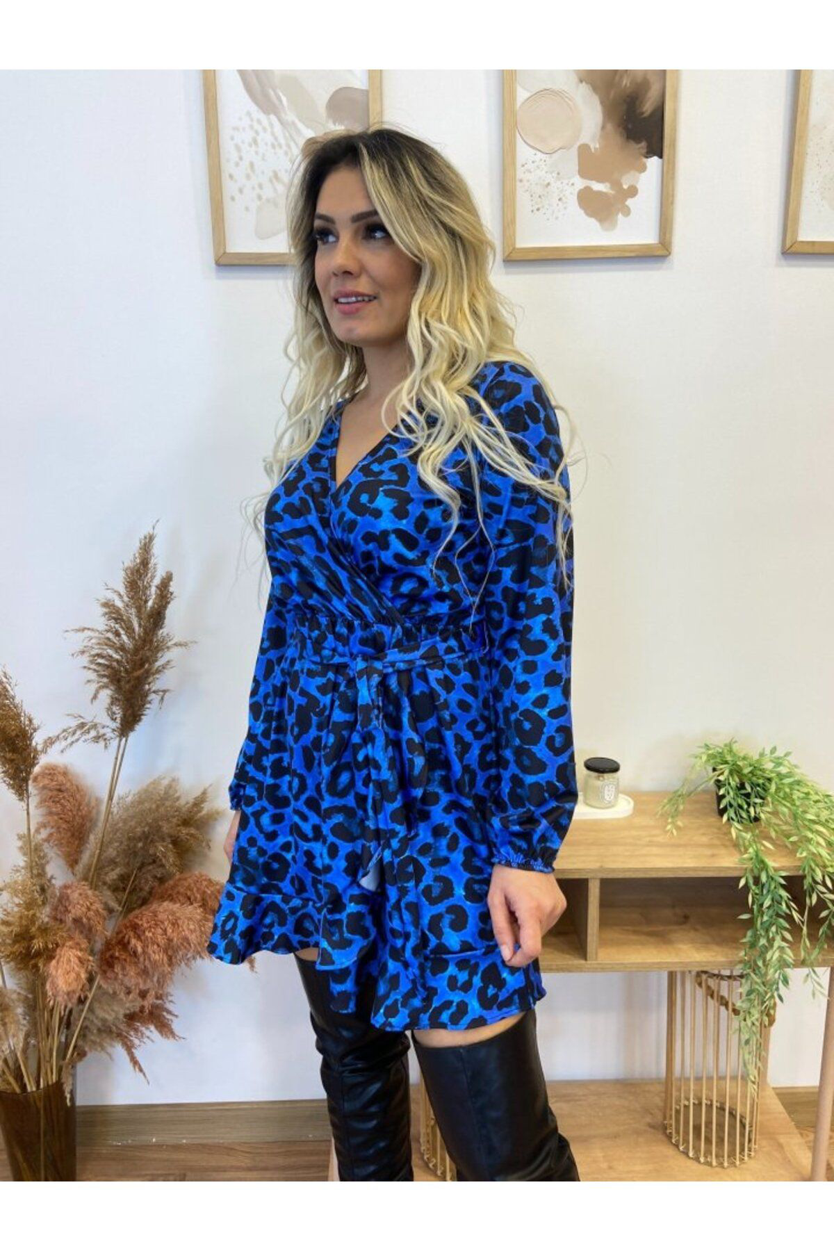 Beste Gürel Kadin Uzun Kollu Çok Renkli Önden Düğmeli Uzun Kişlik Ceket