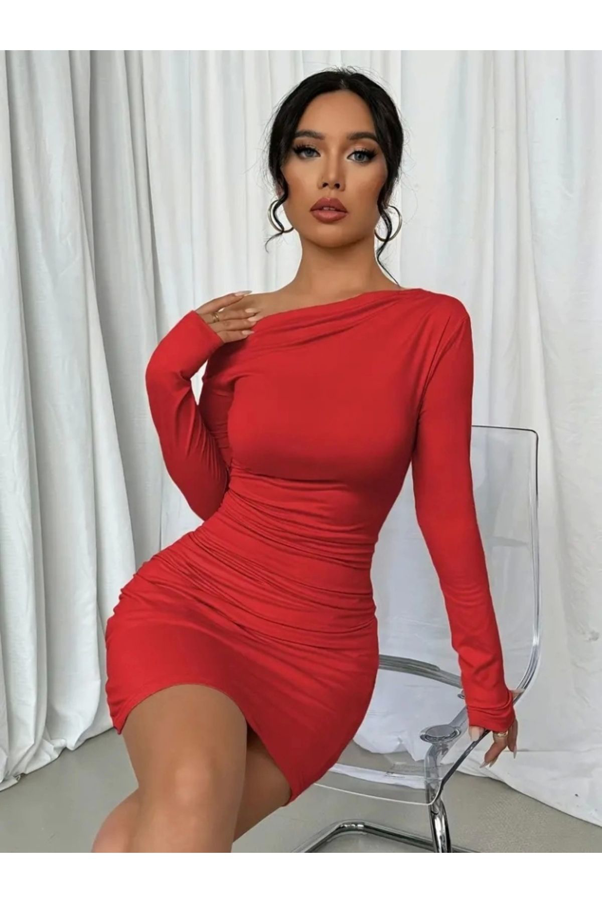 Kadın Uzun Kollu Tek Omuzu Açık Yanlardan Büzgülü Kısa Sandy Elbi