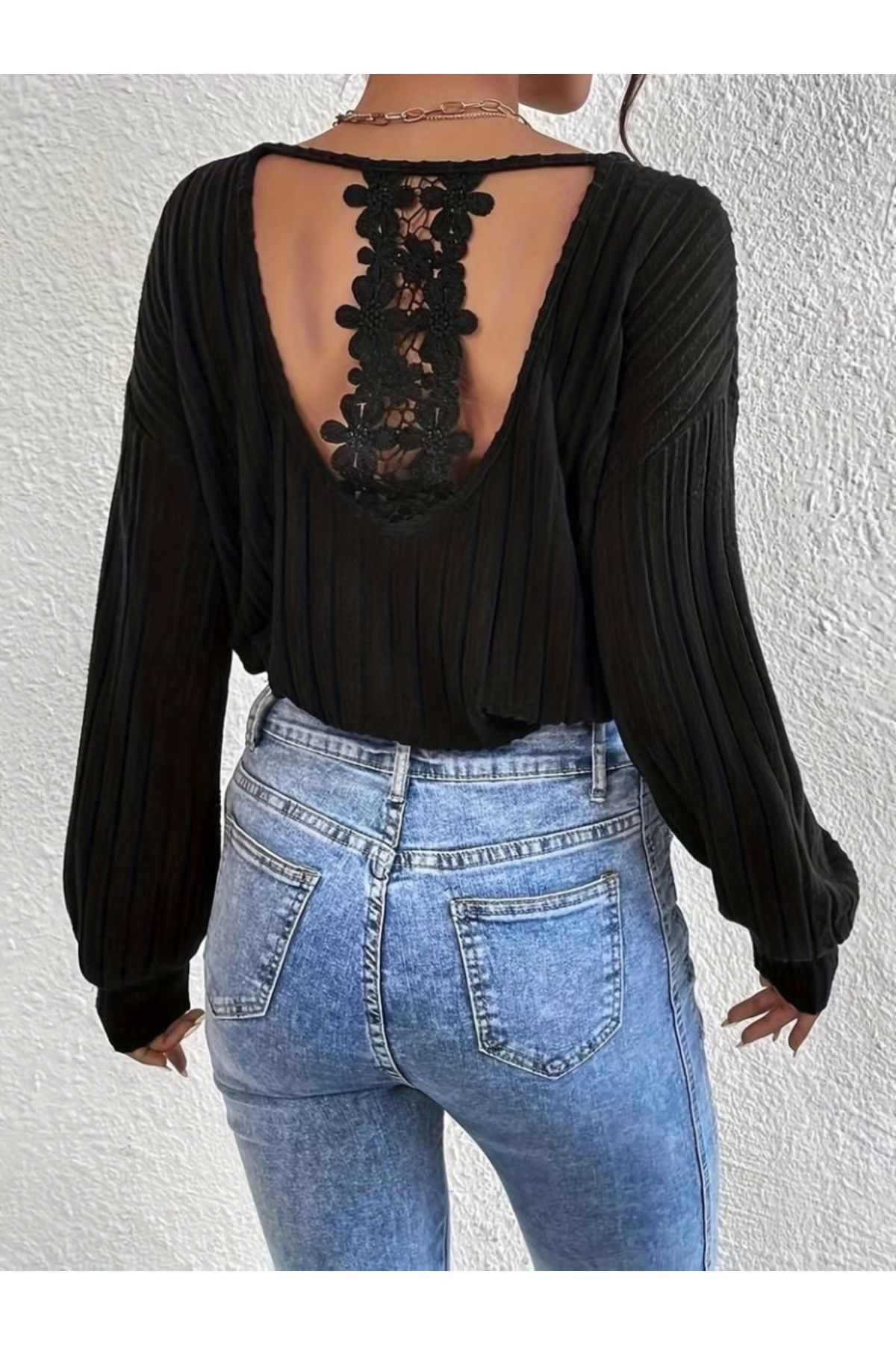 Kadın Uzun Kollu V Yakalı Pencere Sırt Dantel Detaylı Kalın Fitil