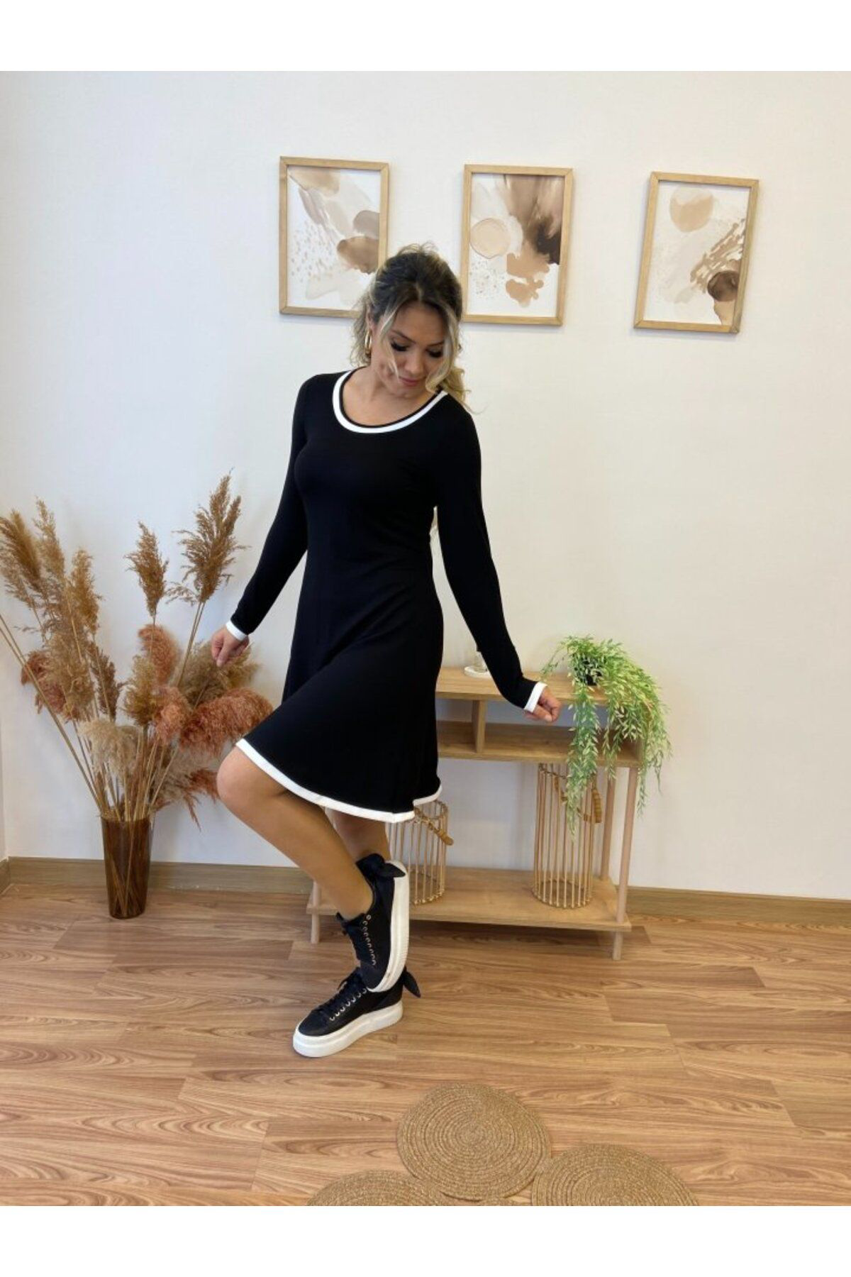 Kadın Uzun Kollu Derin Yuvarlak Yakalı Kısa Viskon Iki Iplik Elbi